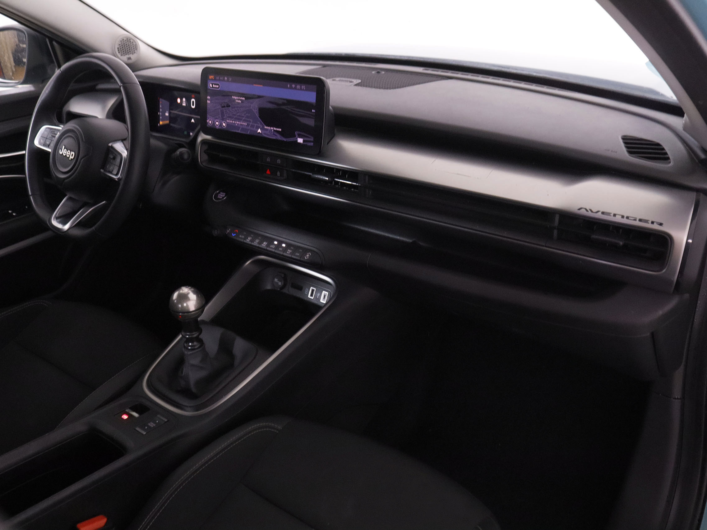 Jeep Avenger 1.2T - foto 12