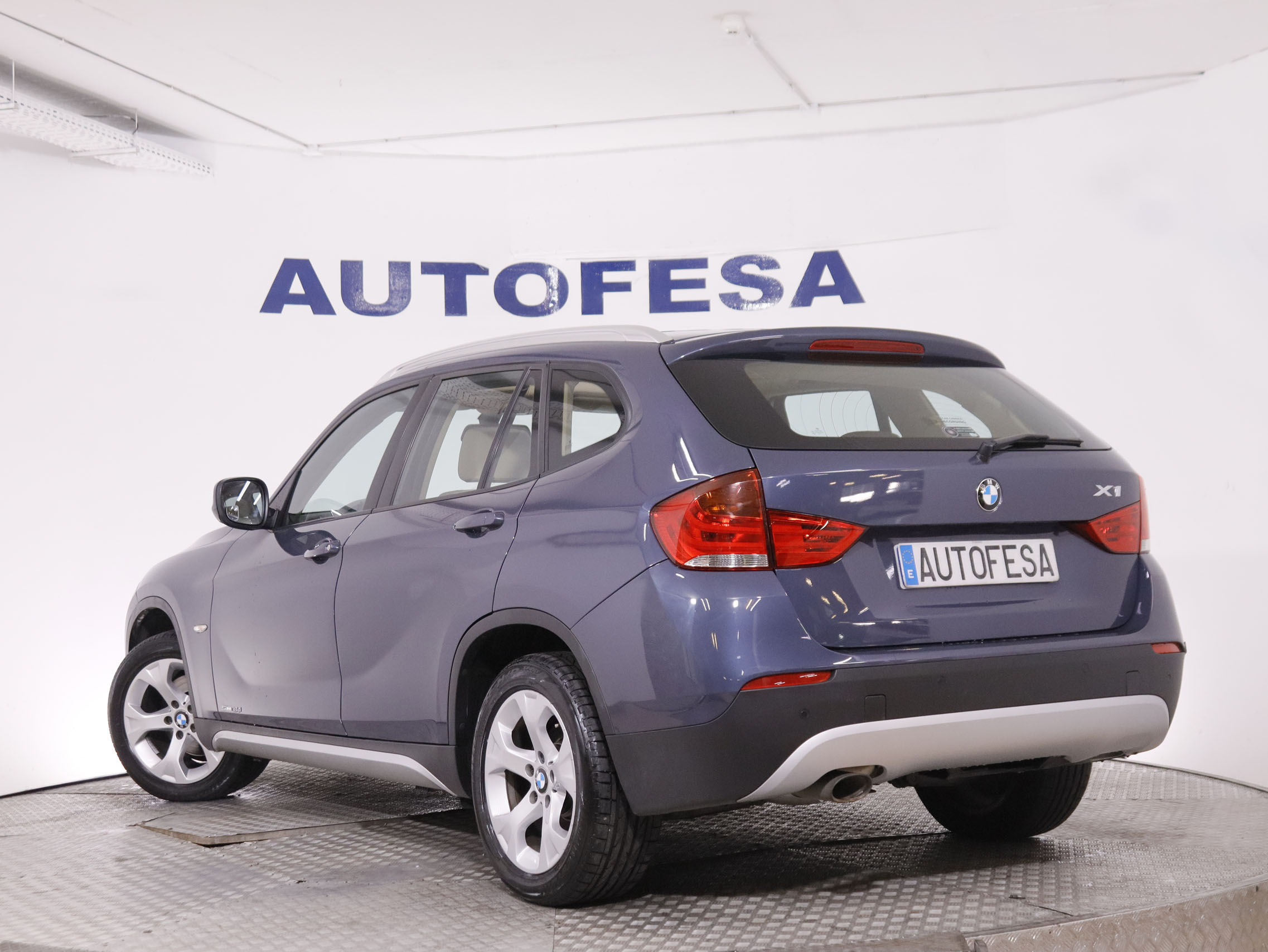 BMW X1 S Drive 18d - foto 6