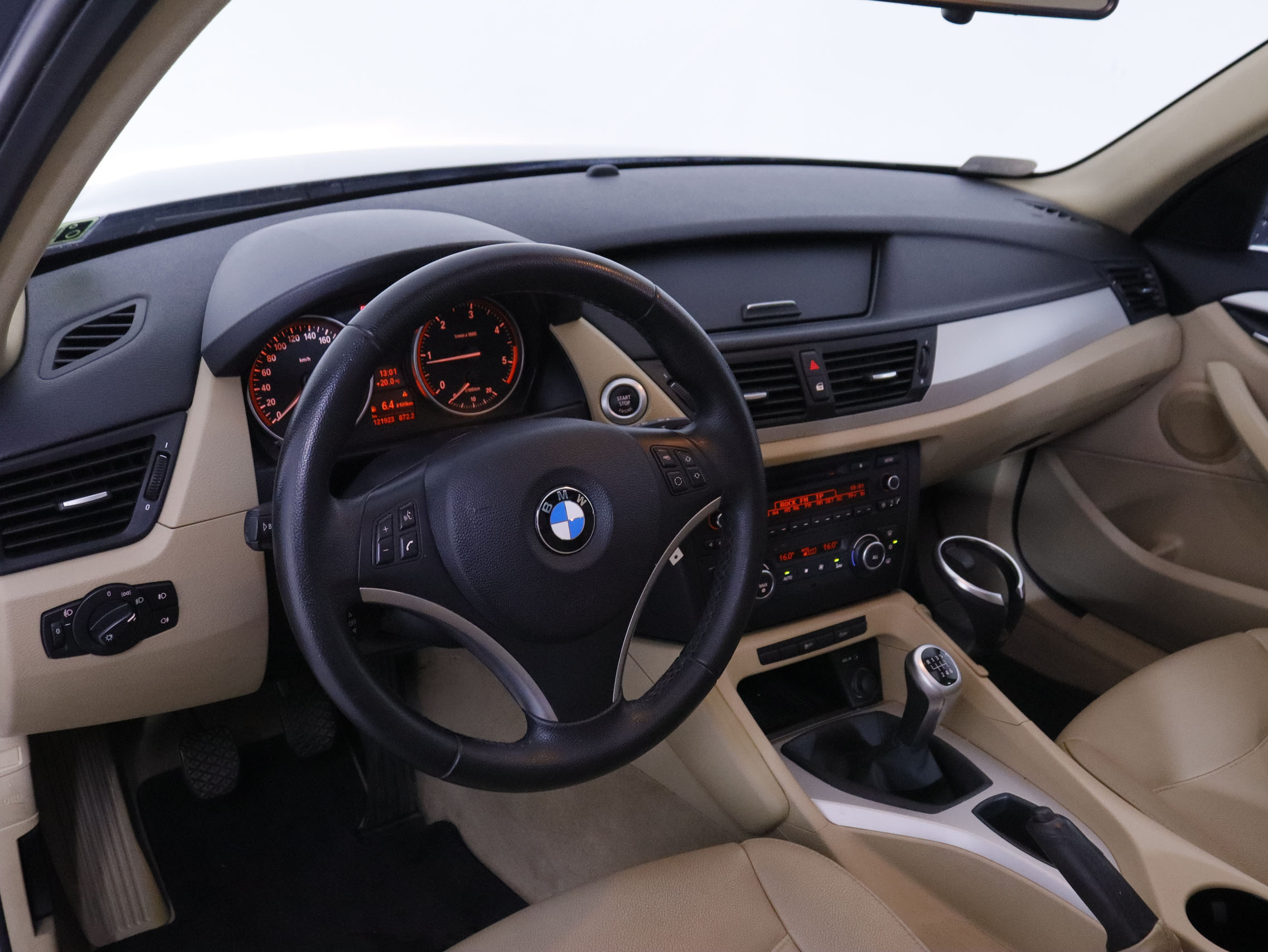 BMW X1 S Drive 18d - foto 12