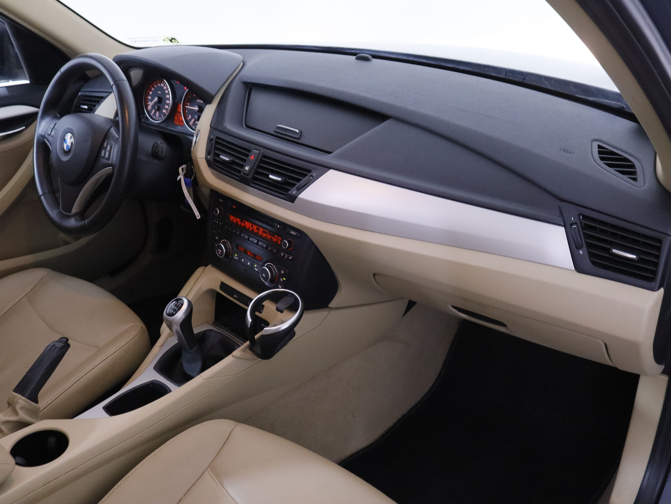 BMW X1 S Drive 18d - foto 13