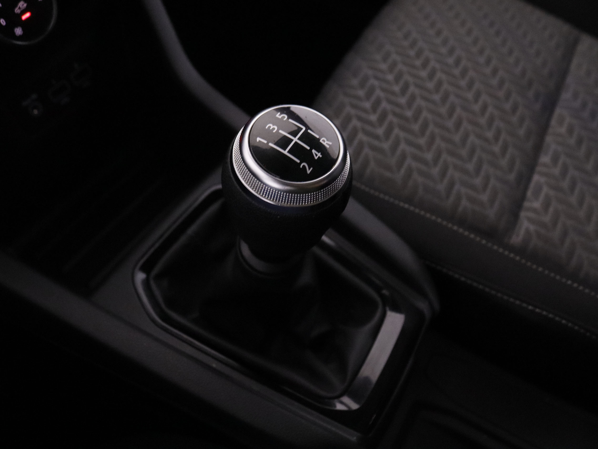 Renault Clio 1.0 TCe Evolution - foto 19