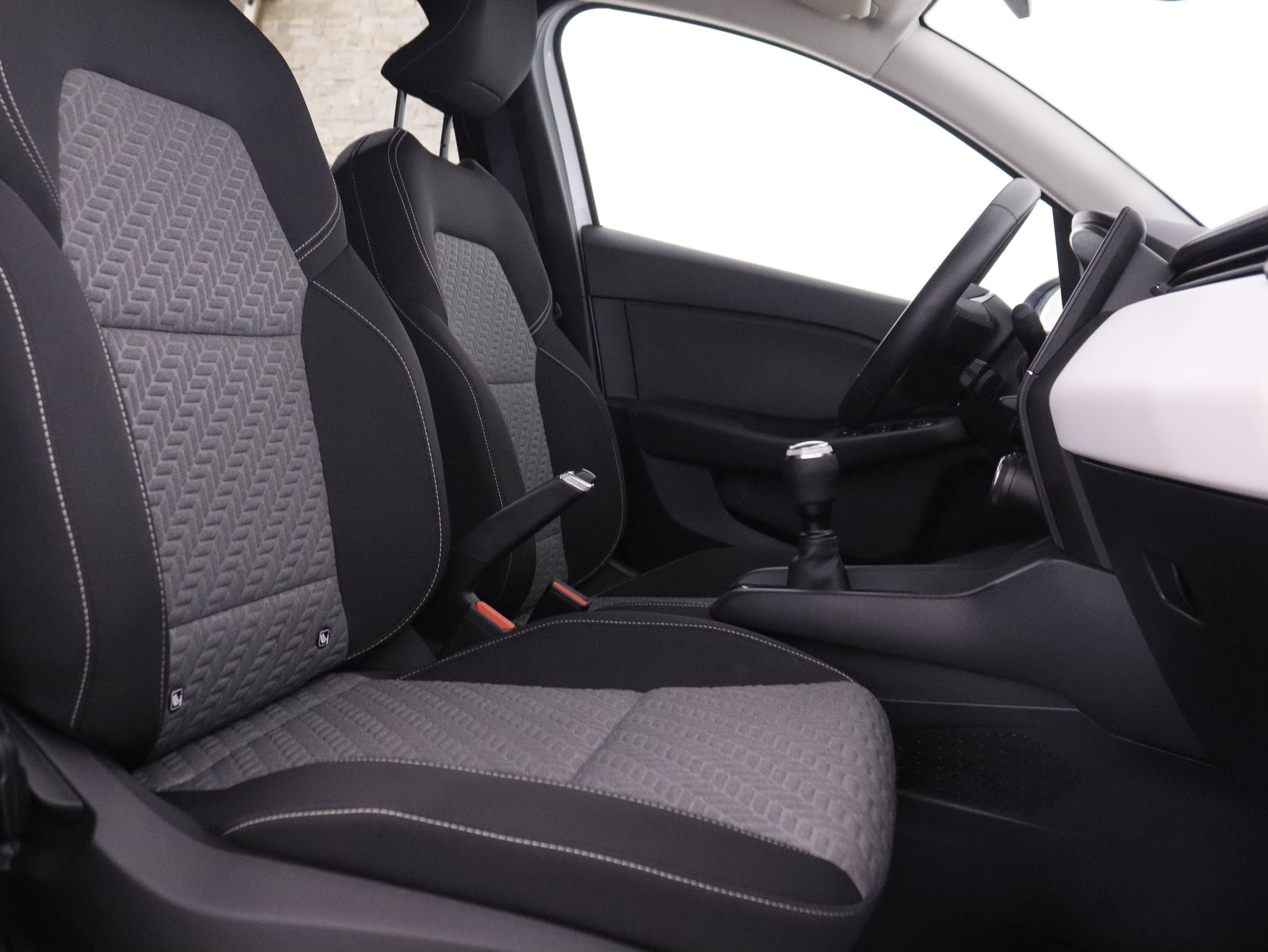 Renault Clio 1.0 TCe Evolution - foto 21