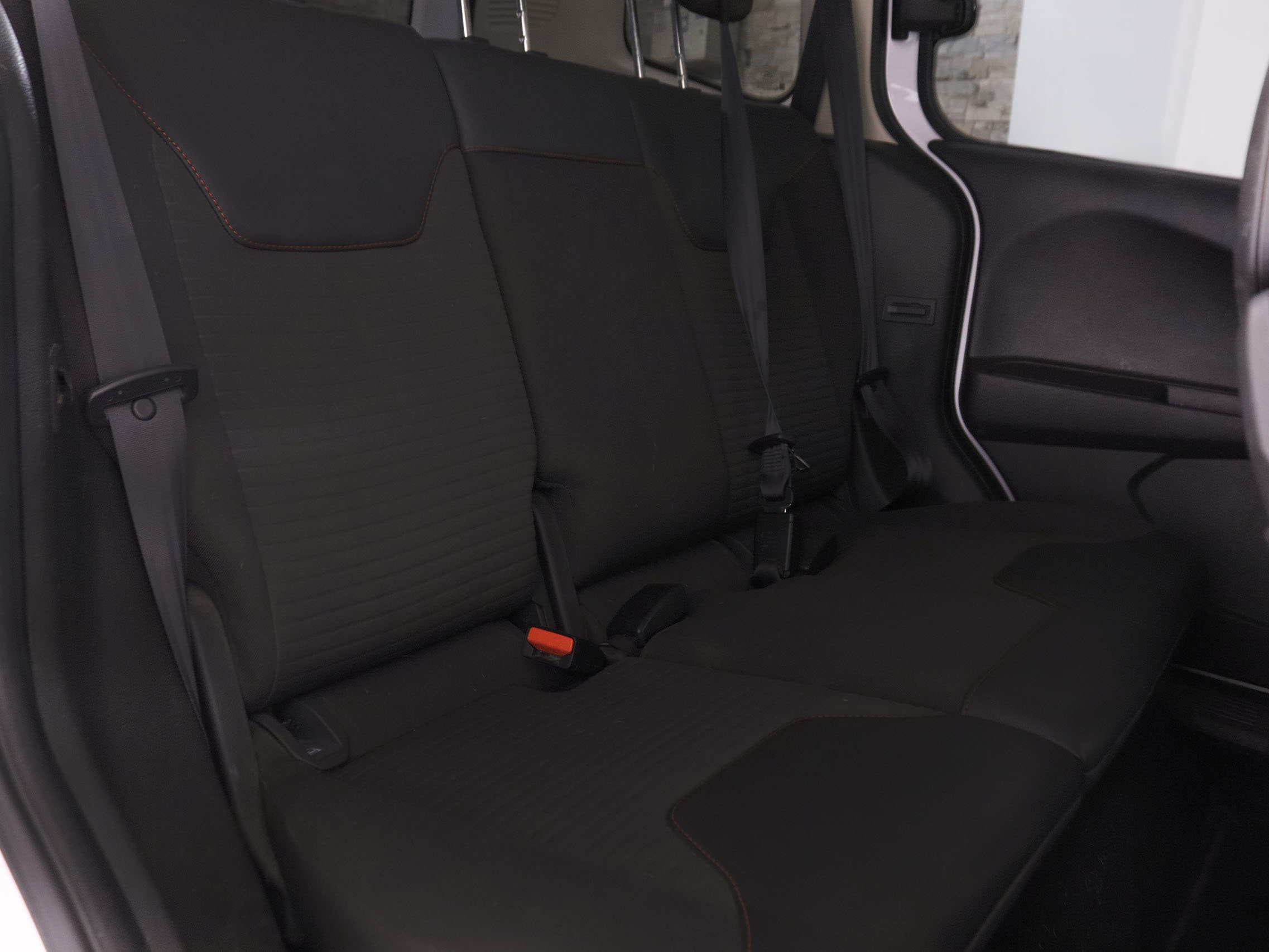 Ford Tourneo Courier 1.5 ECO Blue Titanium - foto 19