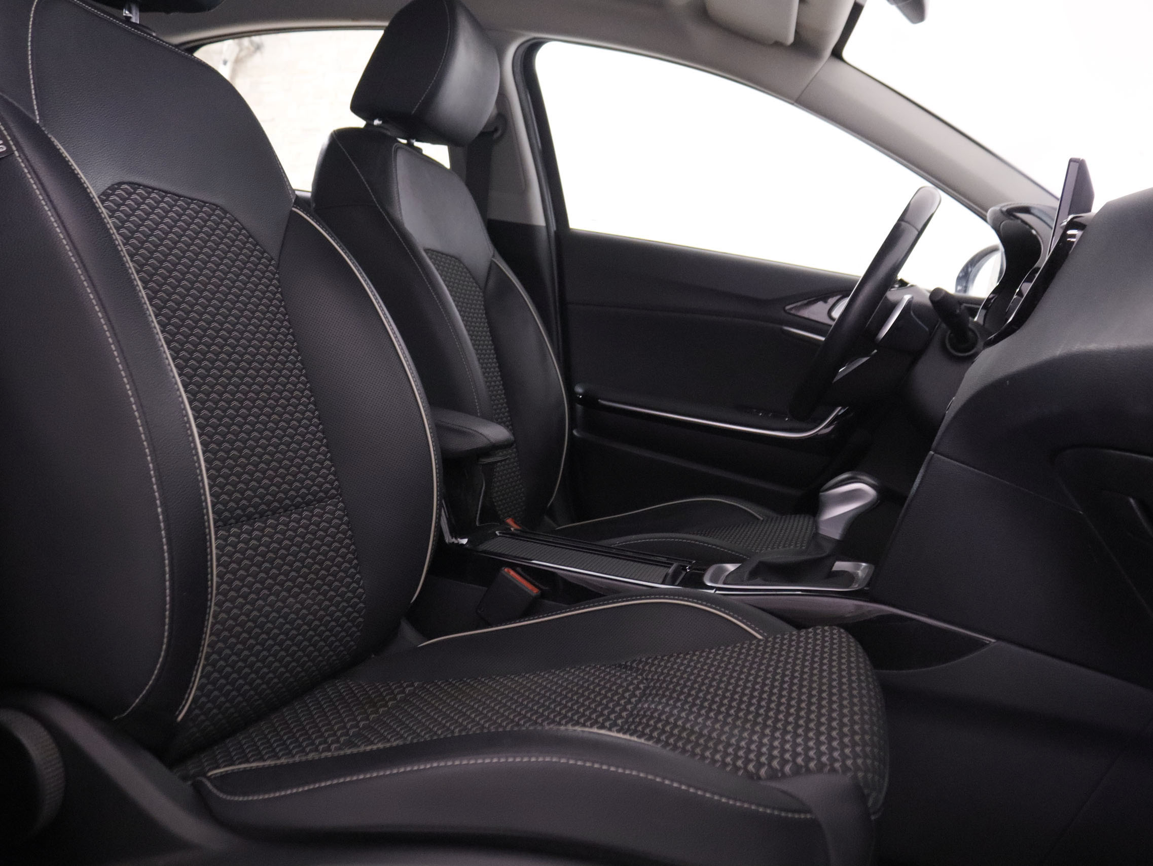 Kia XCeed 1.6 CDI PHEV E-Tech - foto 21