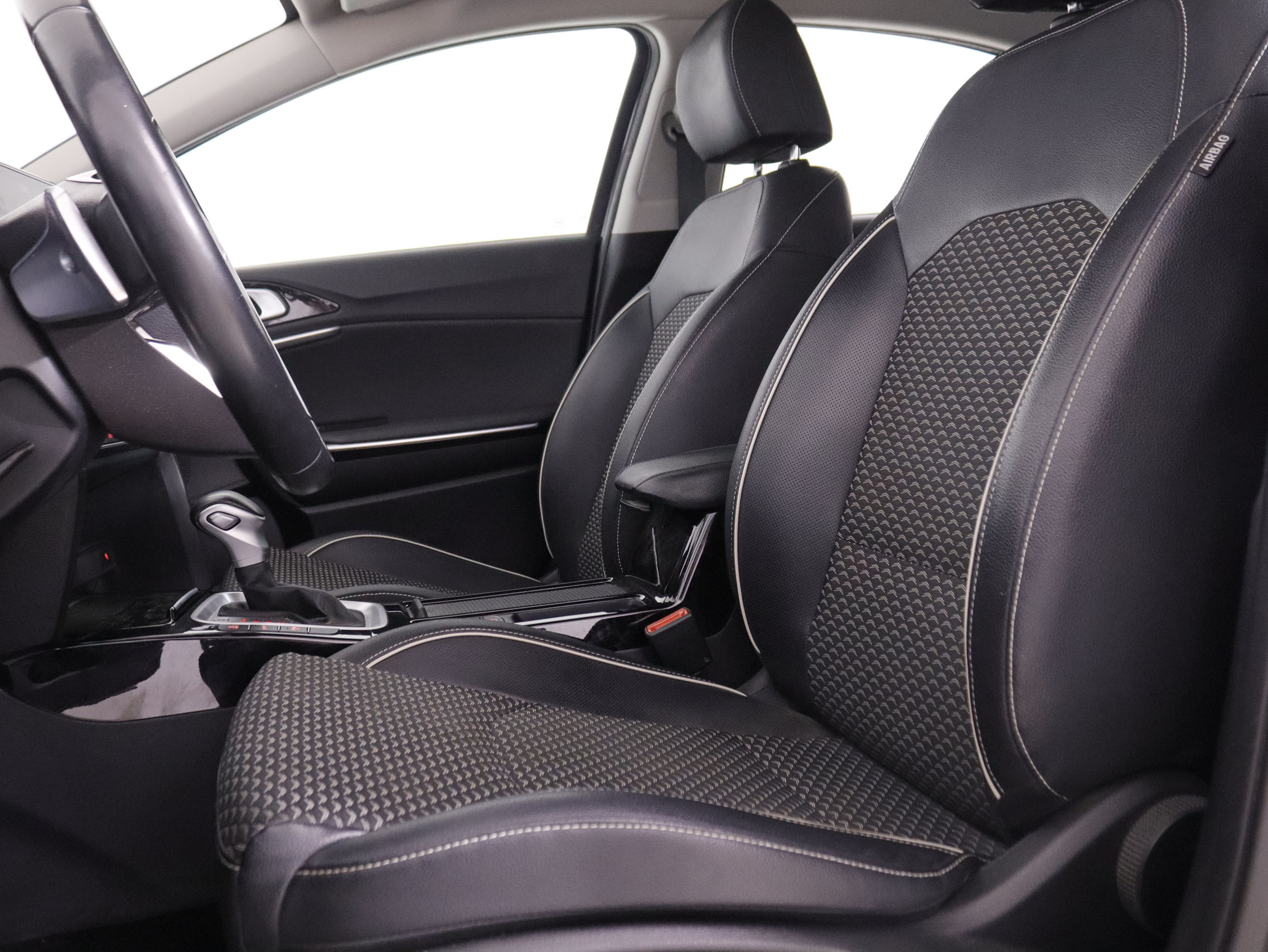 Kia XCeed 1.6 CDI PHEV E-Tech - foto 20