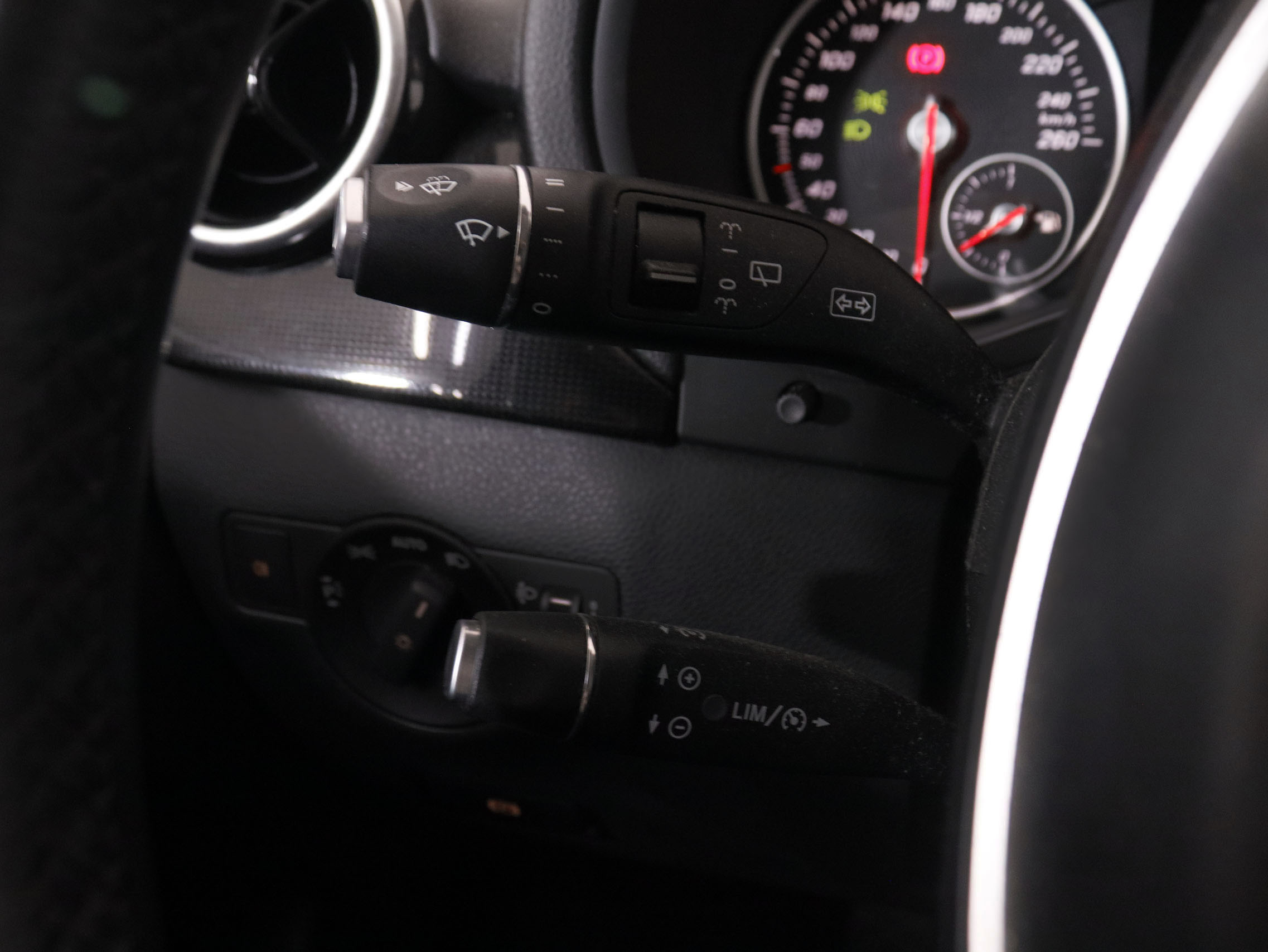 Mercedes-Benz Clase B B180d - foto 19