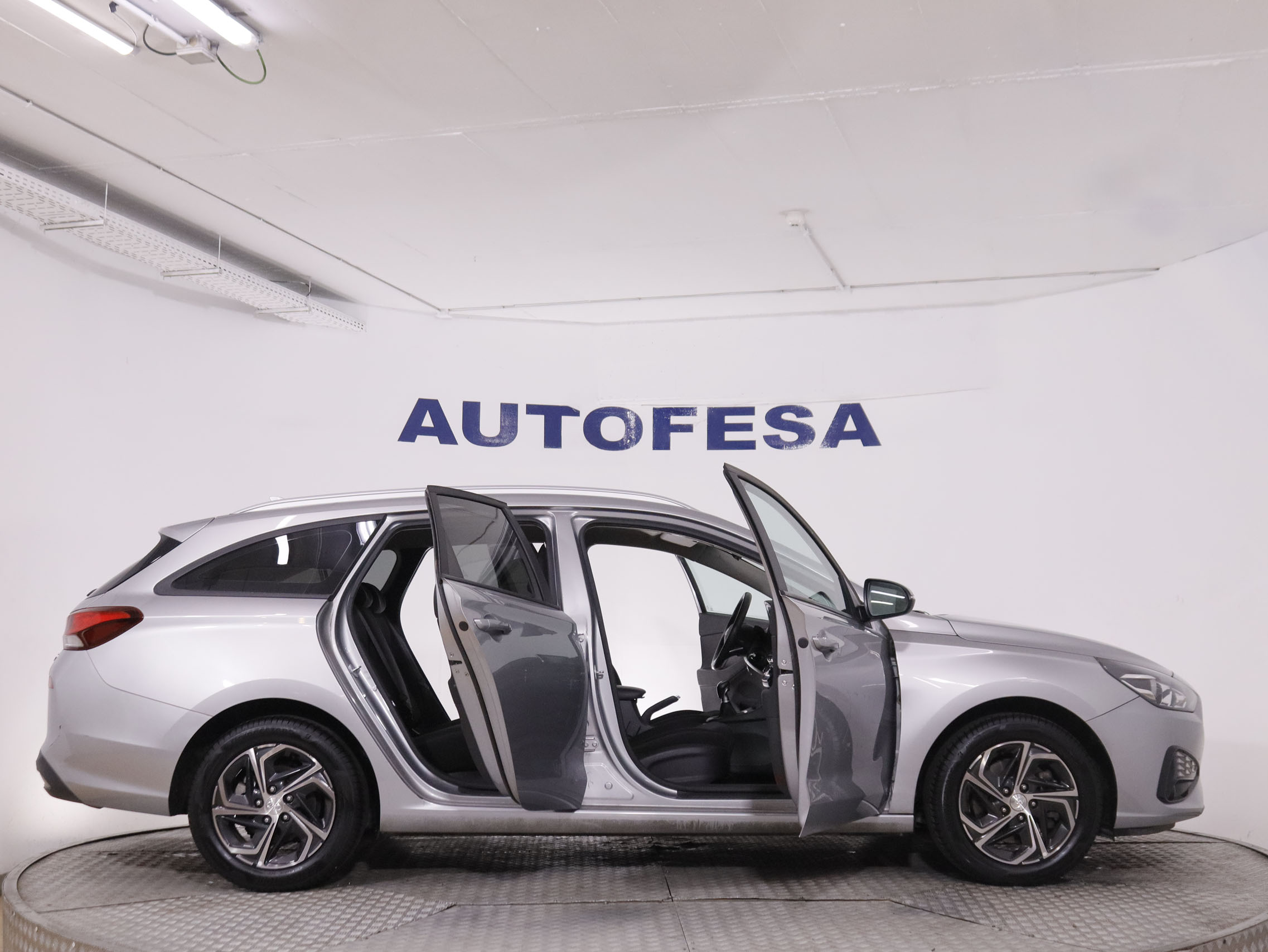 Hyundai i30 1.6 CRDi Klass - foto 8