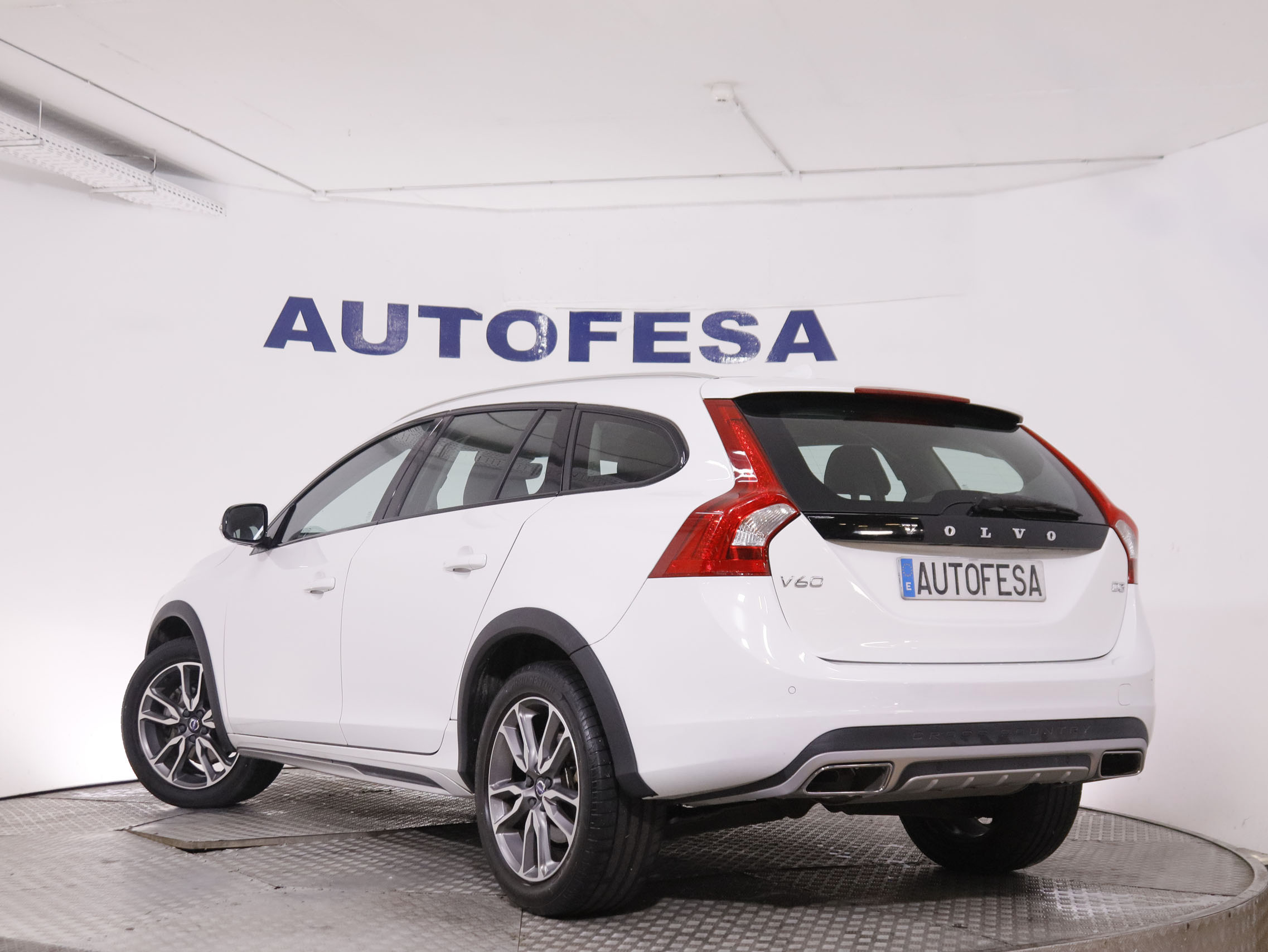 Volvo V60 2.0 D3 Plus - foto 4