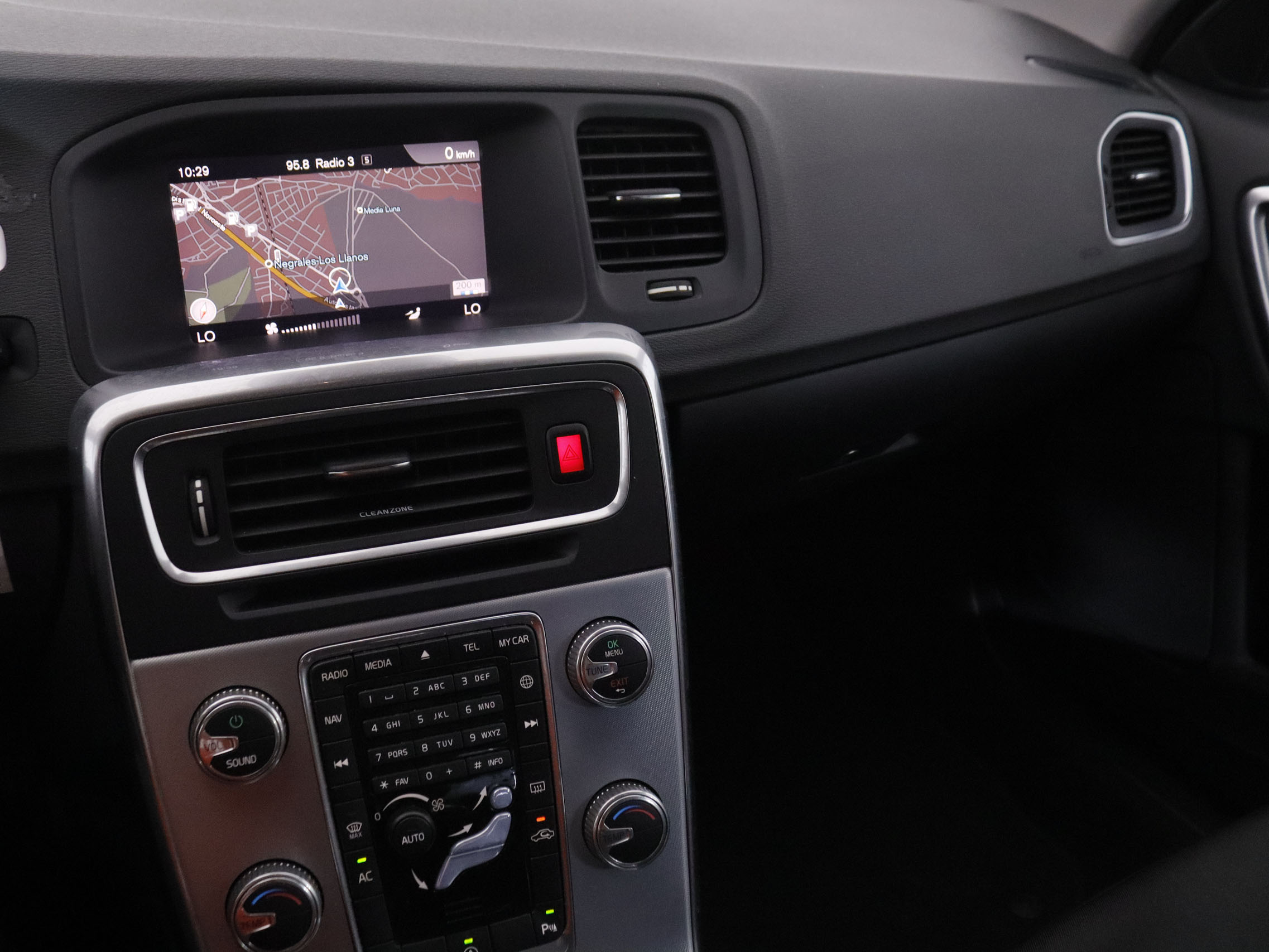 Volvo V60 2.0 D3 Plus - foto 15