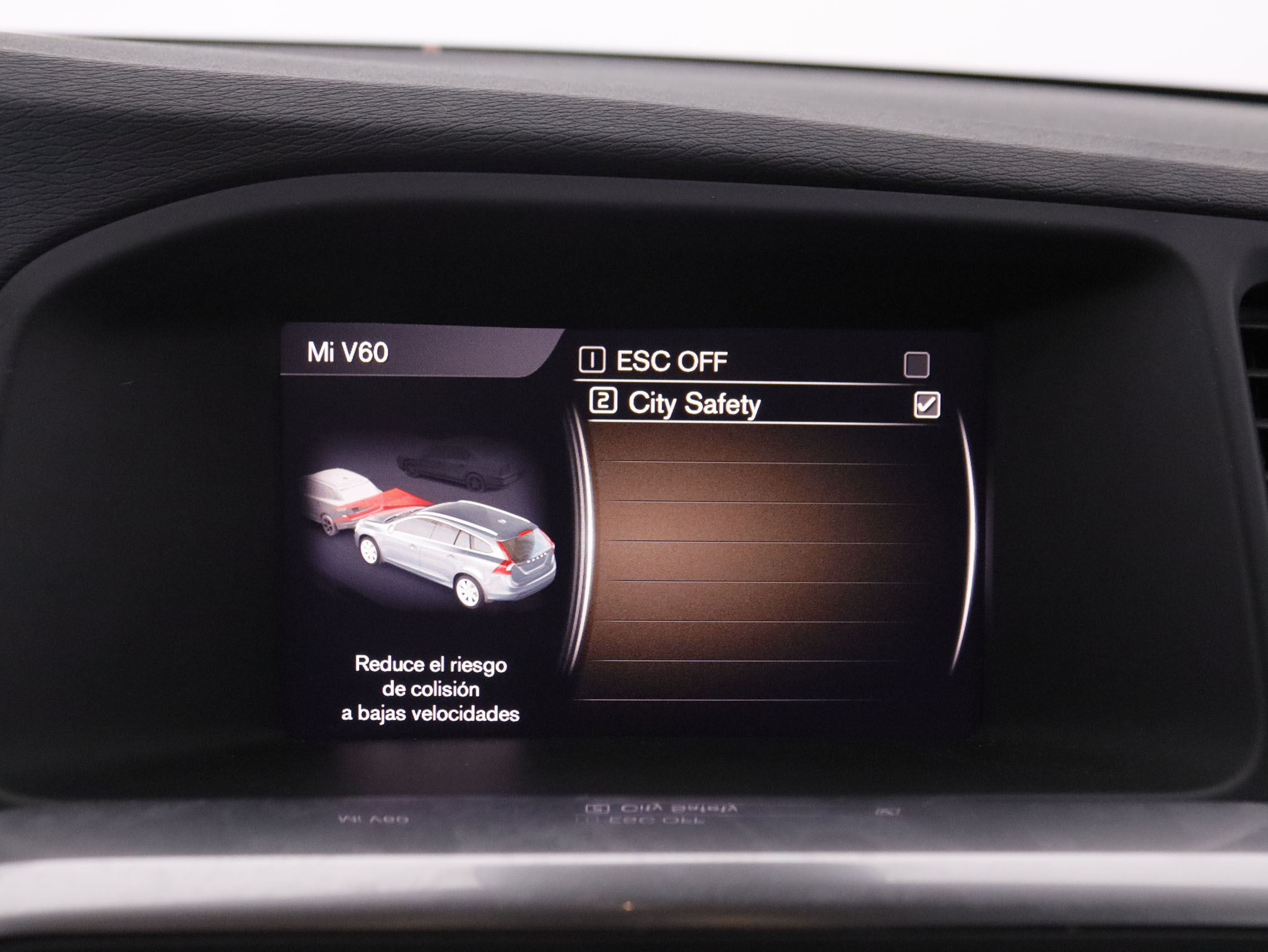 Volvo V60 2.0 D3 Plus - foto 18