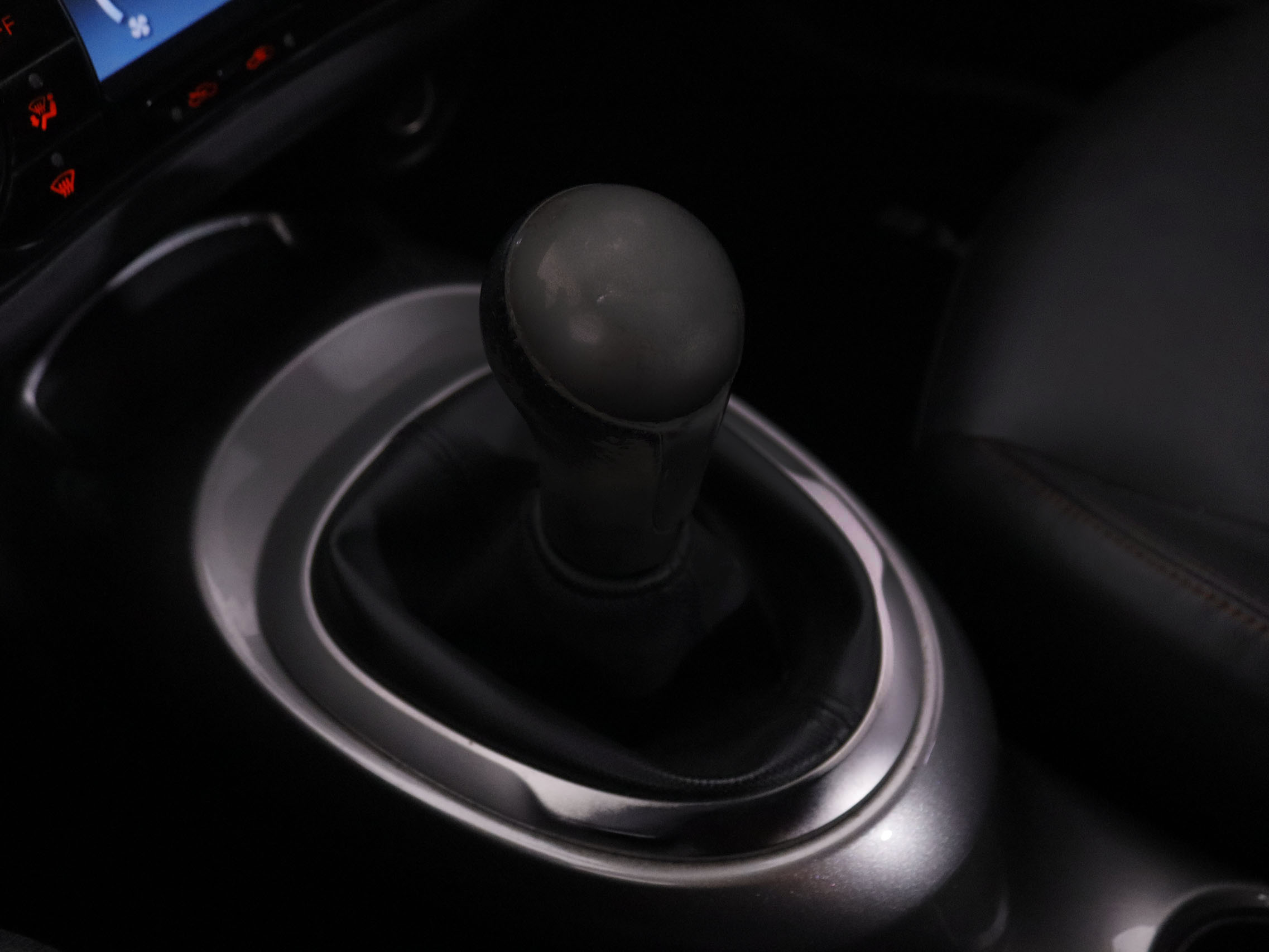 Nissan Juke 1.6 Tekna - foto 18