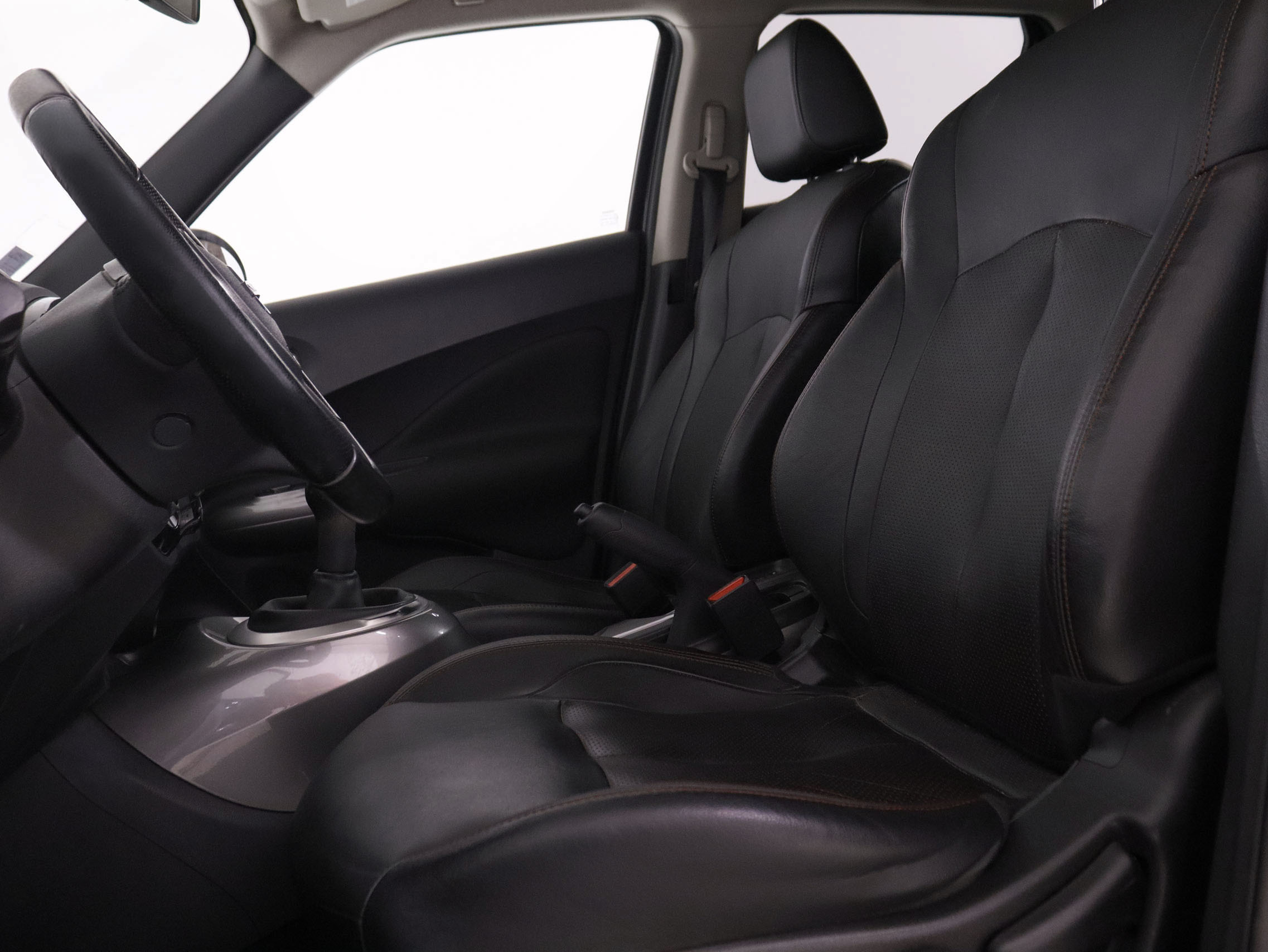 Nissan Juke 1.6 Tekna - foto 19