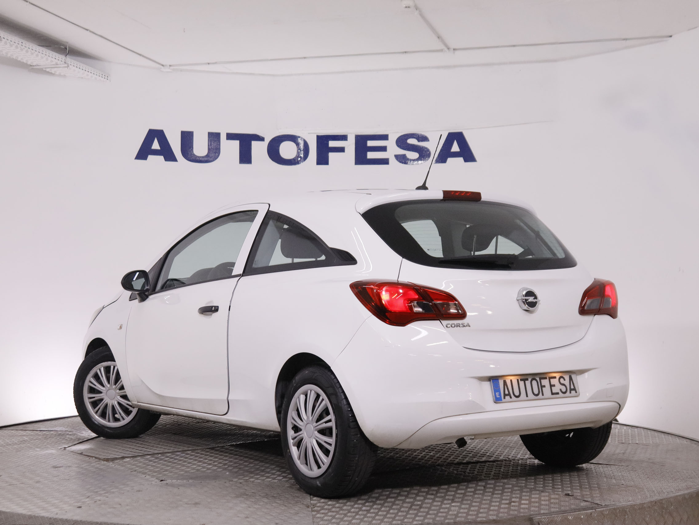 Opel Corsa 1.4 Selective - foto 6
