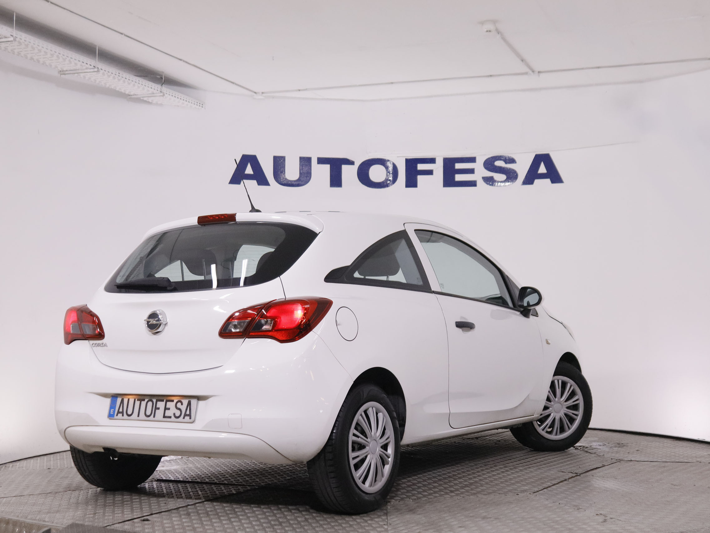 Opel Corsa 1.4 Selective - foto 4