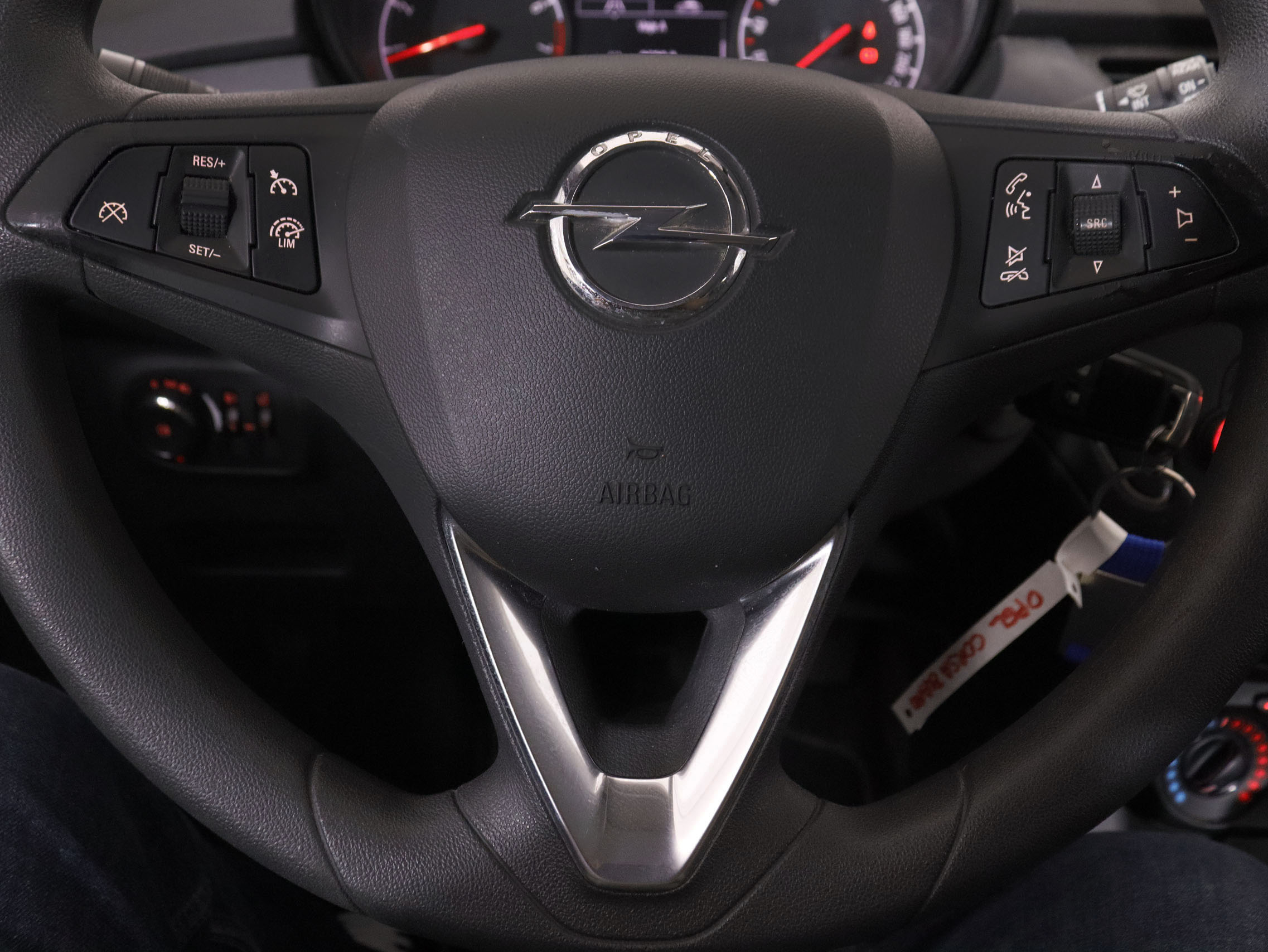 Opel Corsa 1.4 Selective - foto 13