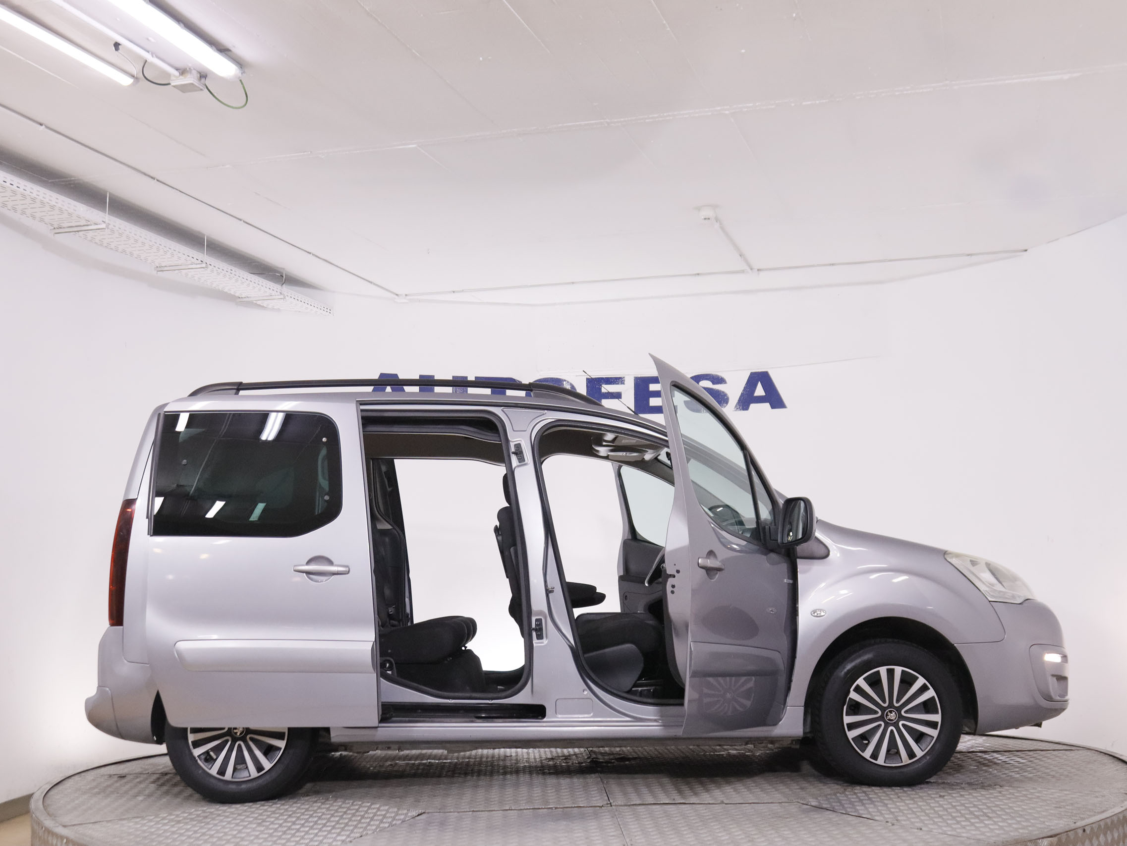 Peugeot Partner 1.6 HDi - foto 8