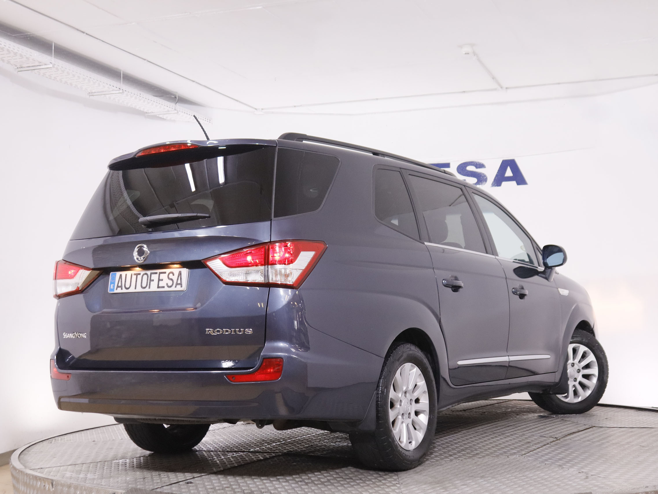 SsangYong Rodius 2.0 EXDI Limited 7 Plazas - foto 4
