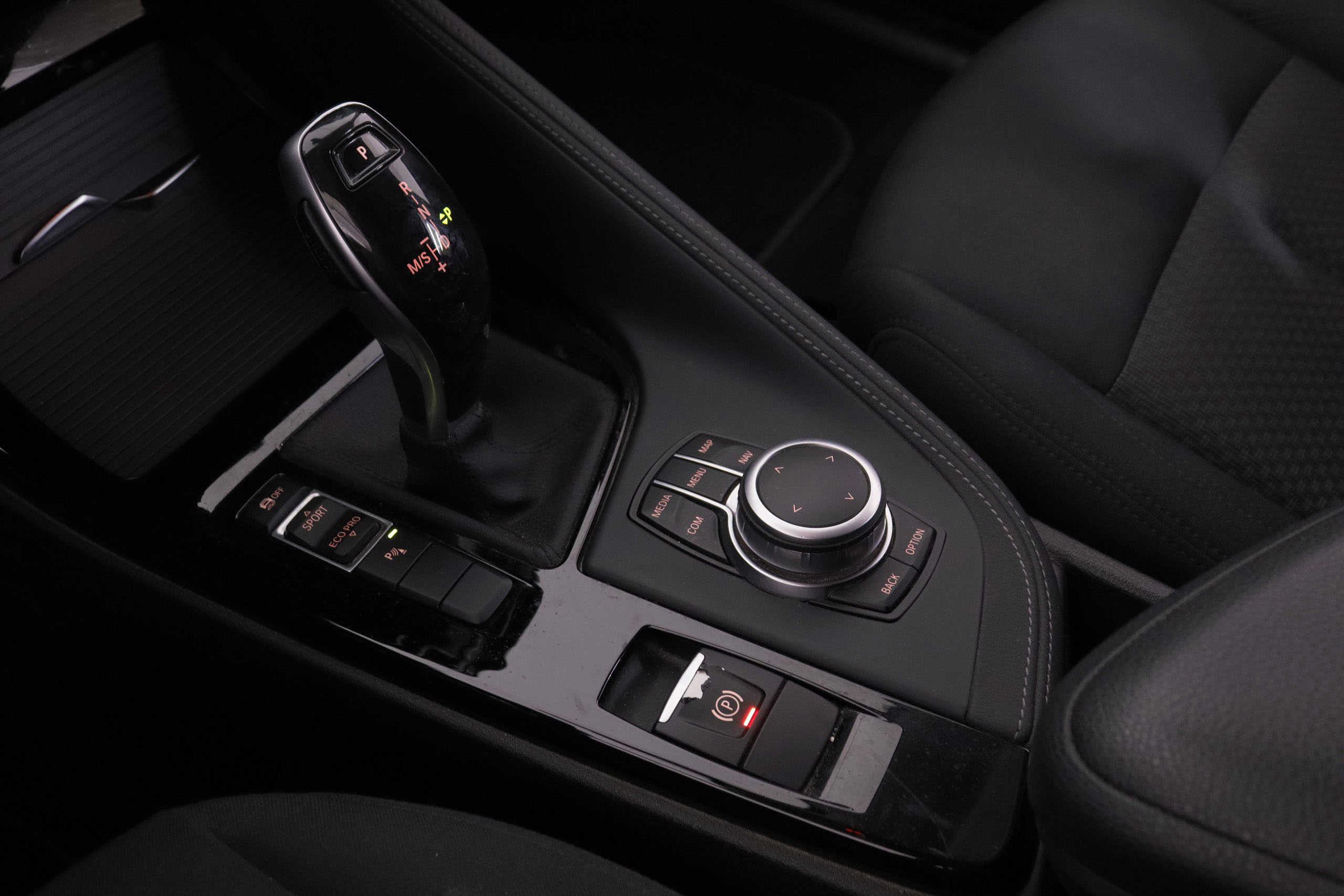 BMW X2 sDrive 18d - foto 17