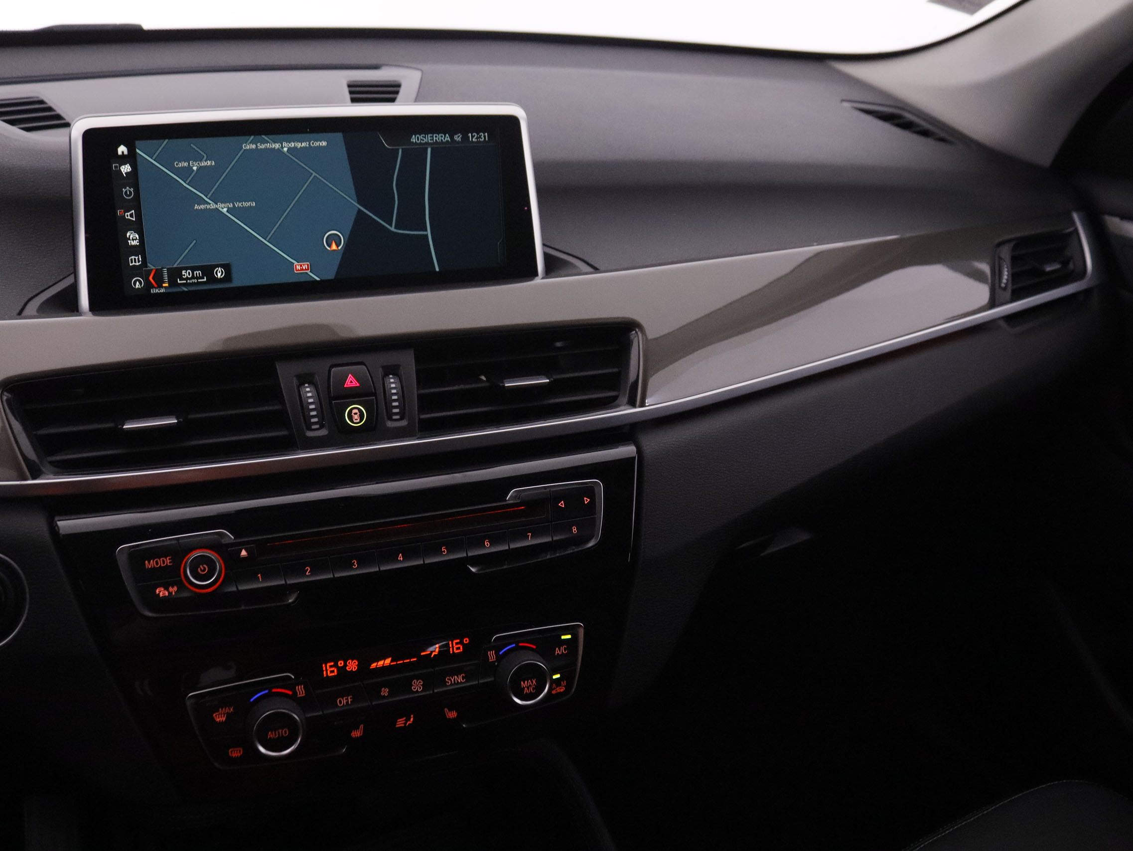 BMW X1 xDrive Xline 20i - foto 14