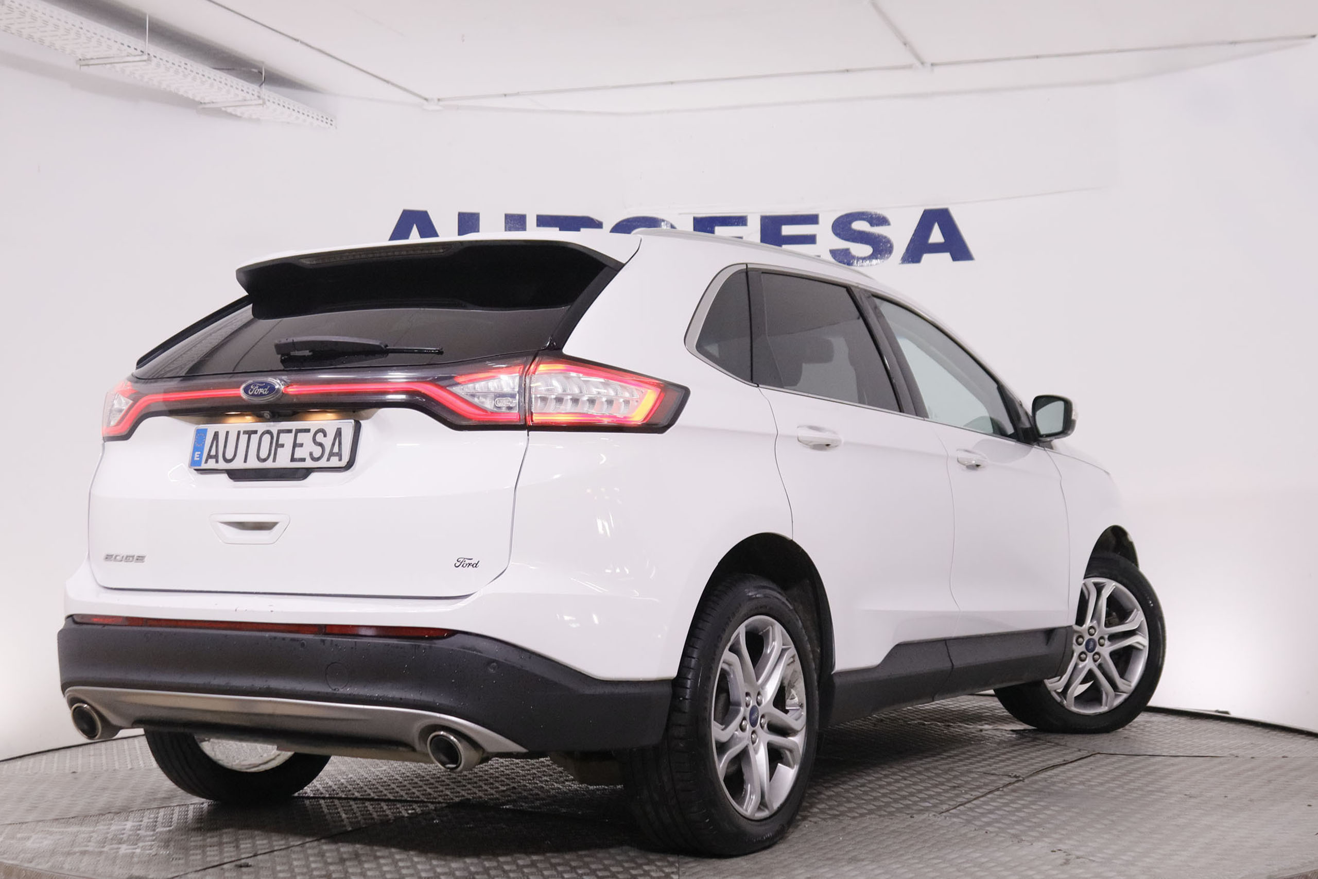 Ford Edge 2.0 TDCi Titanium AWD - foto 7