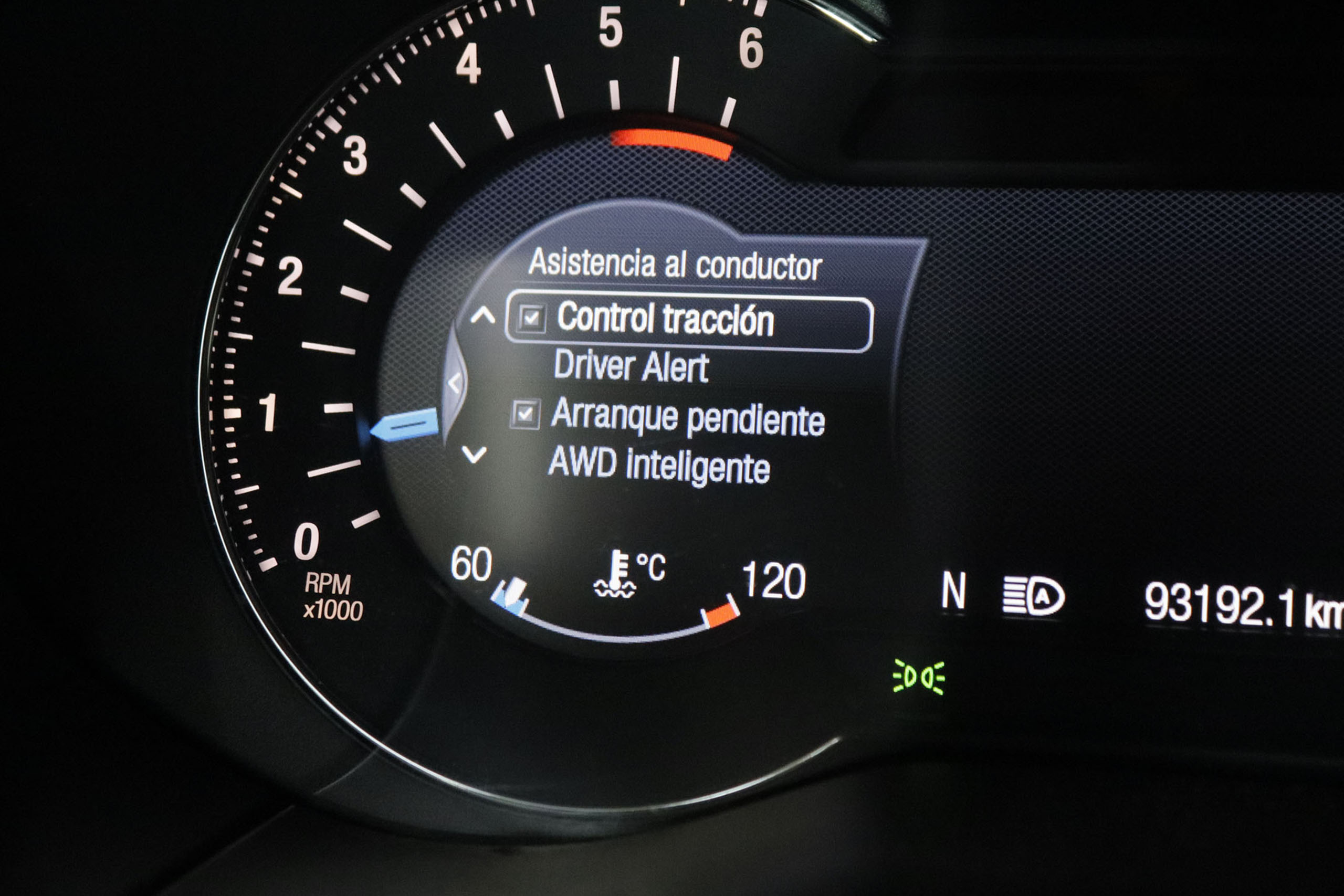 Ford Edge 2.0 TDCi Titanium AWD - foto 17
