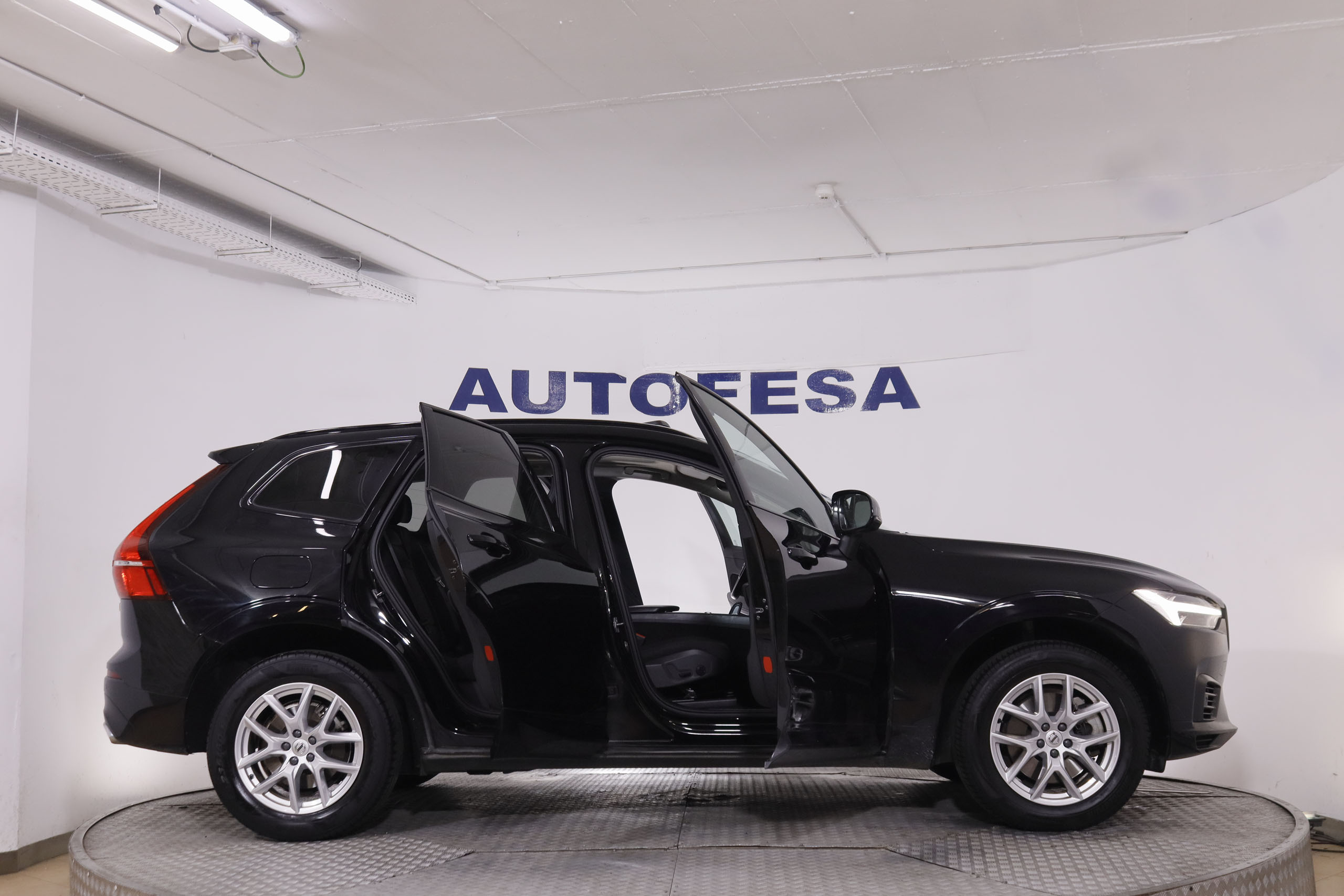 Volvo XC60 2.0 T6 AWD Recharge R-Design - foto 9