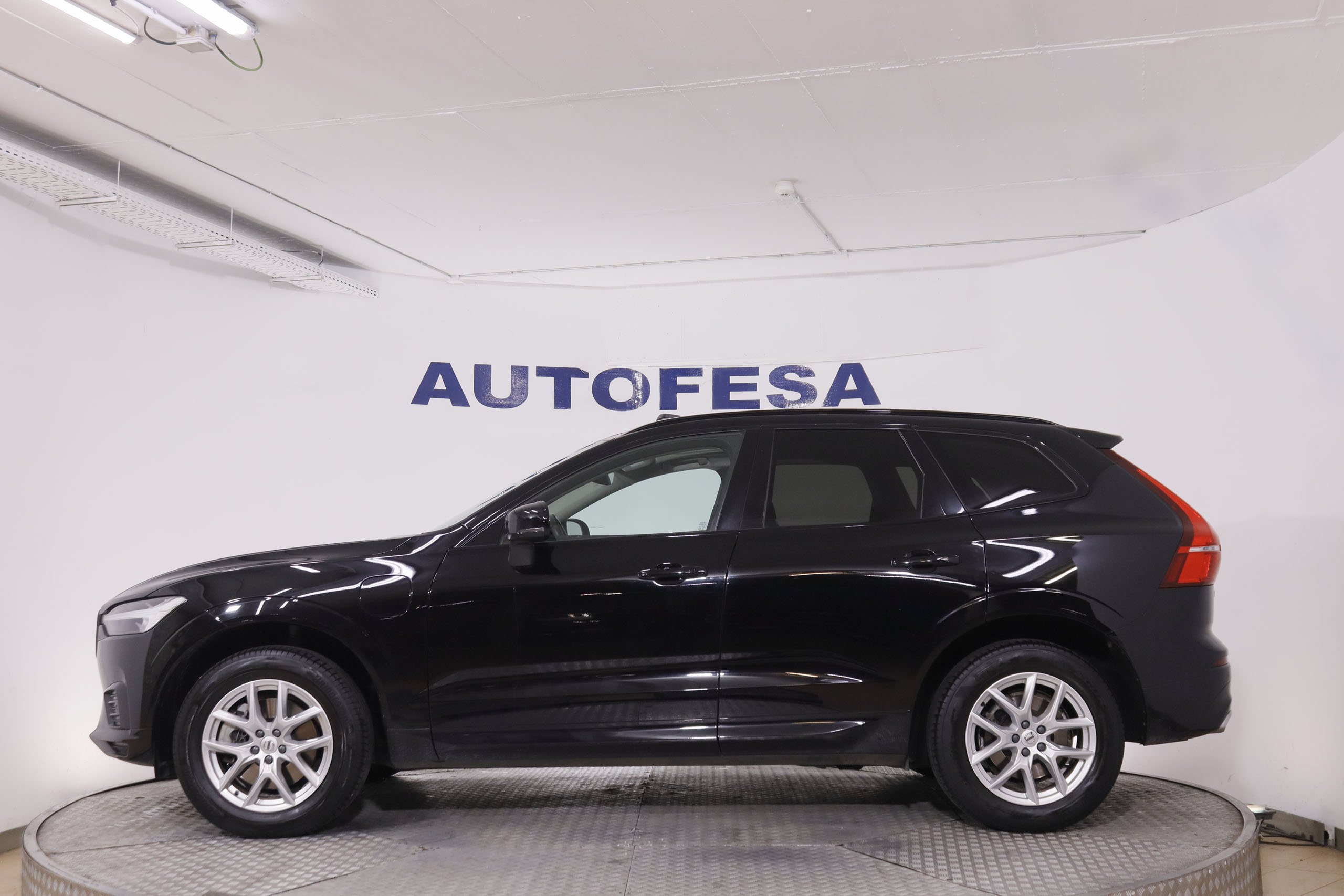 Volvo XC60 2.0 T6 AWD Recharge R-Design - foto 4