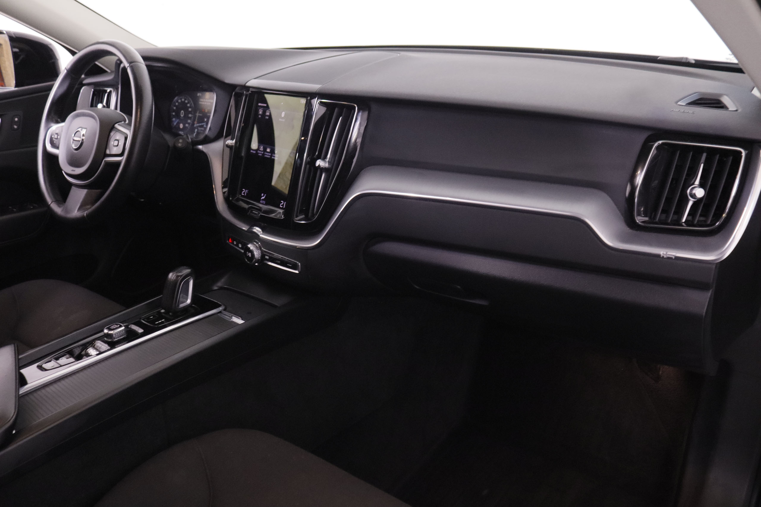 Volvo XC60 2.0 T6 AWD Recharge R-Design - foto 13