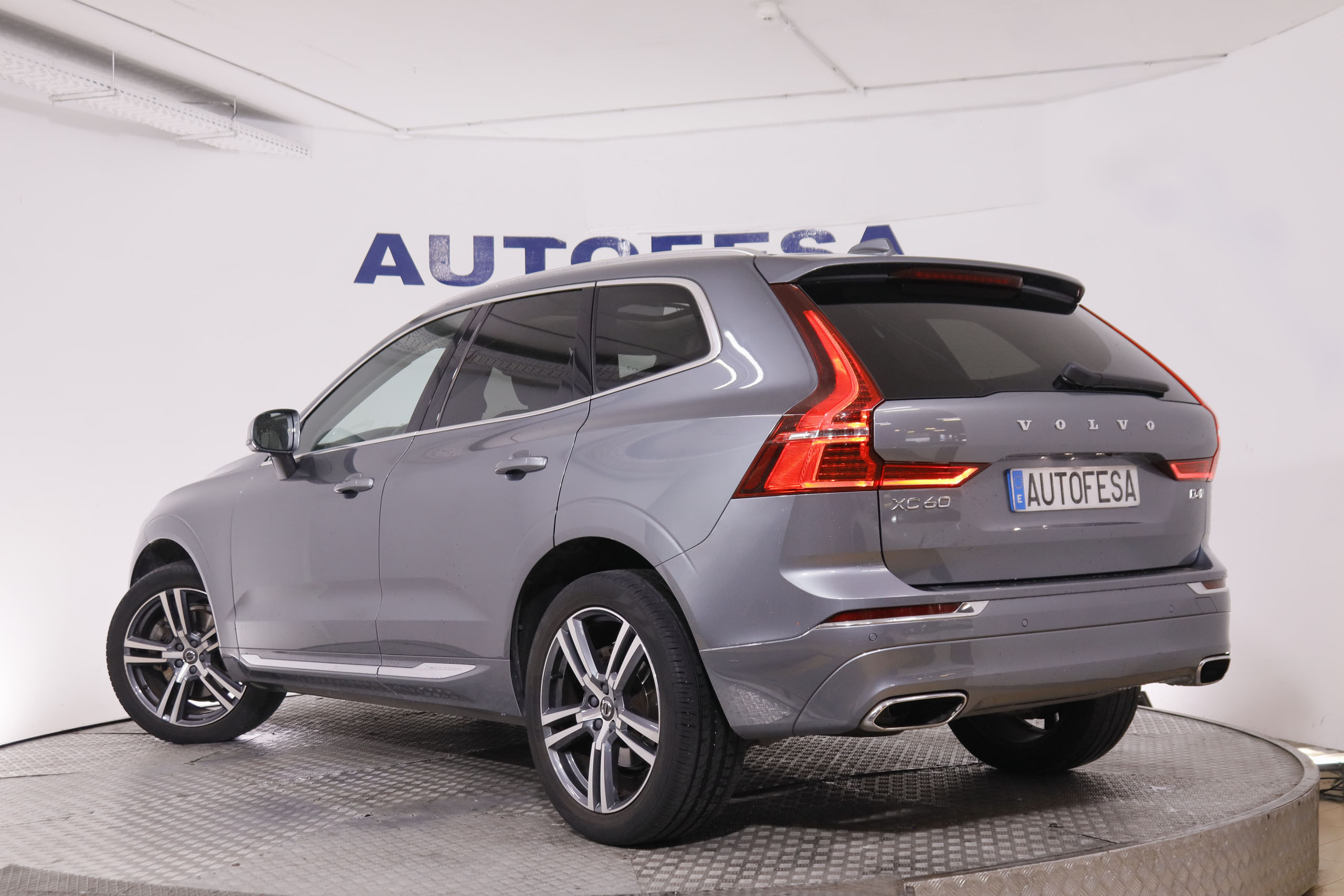 Volvo XC60 2.0 D4 Incription 4x2 - foto 11