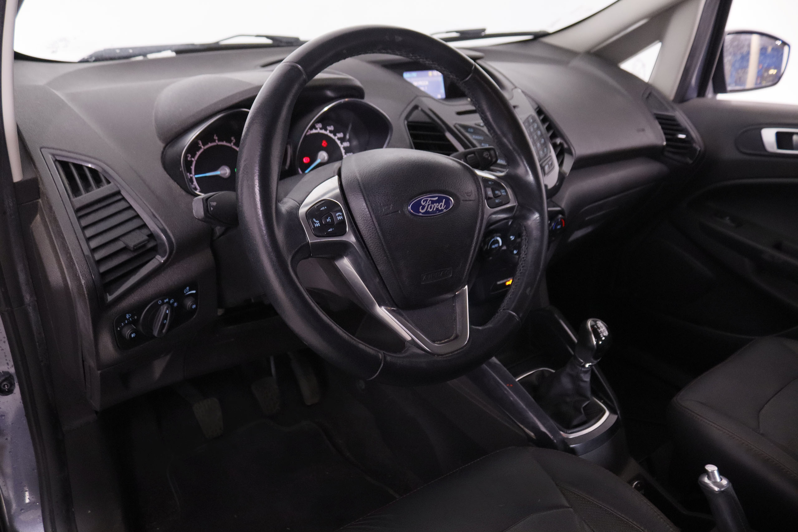 Ford EcoSport 1.0 EcoBoost Titanium - foto 12