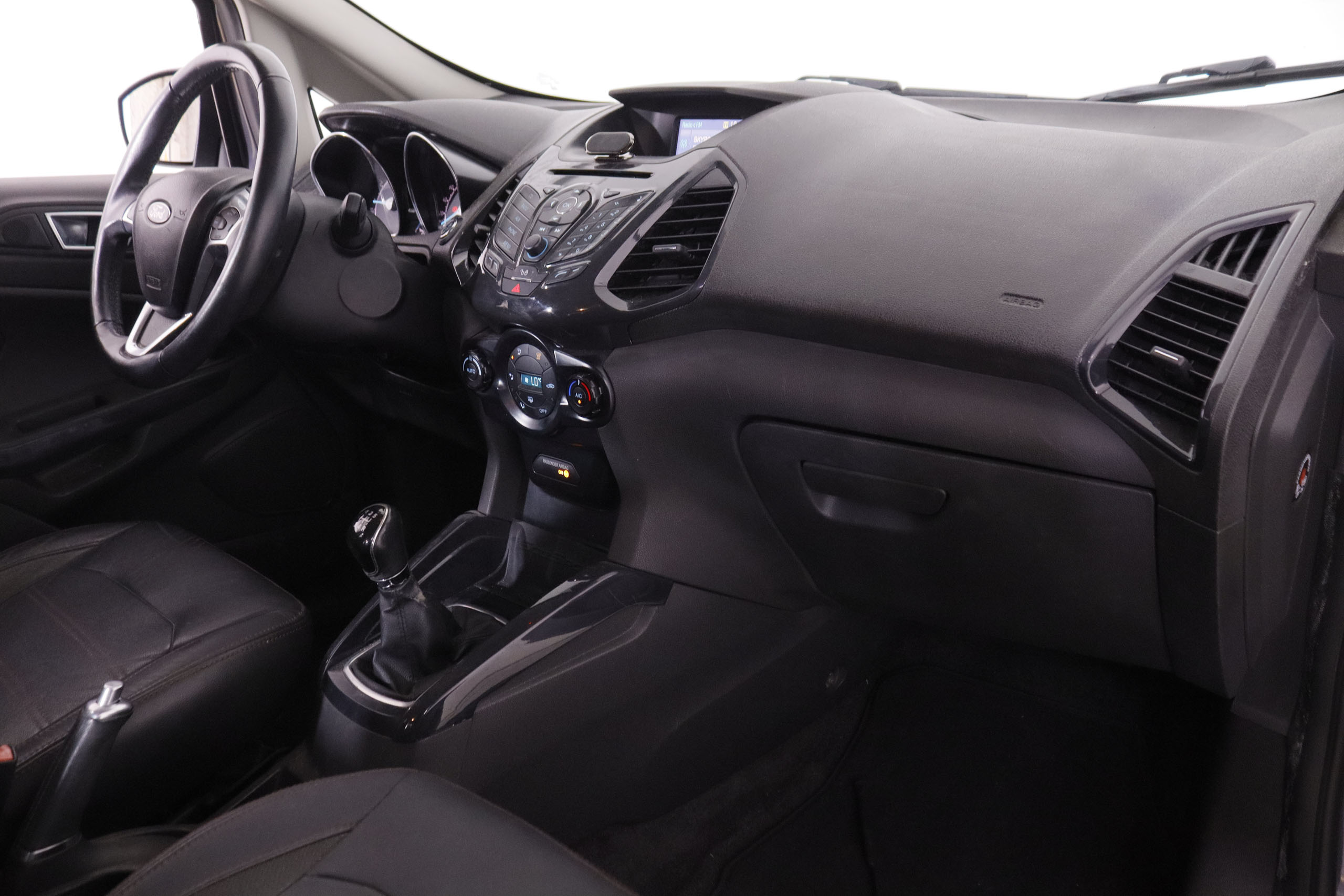Ford EcoSport 1.0 EcoBoost Titanium - foto 11