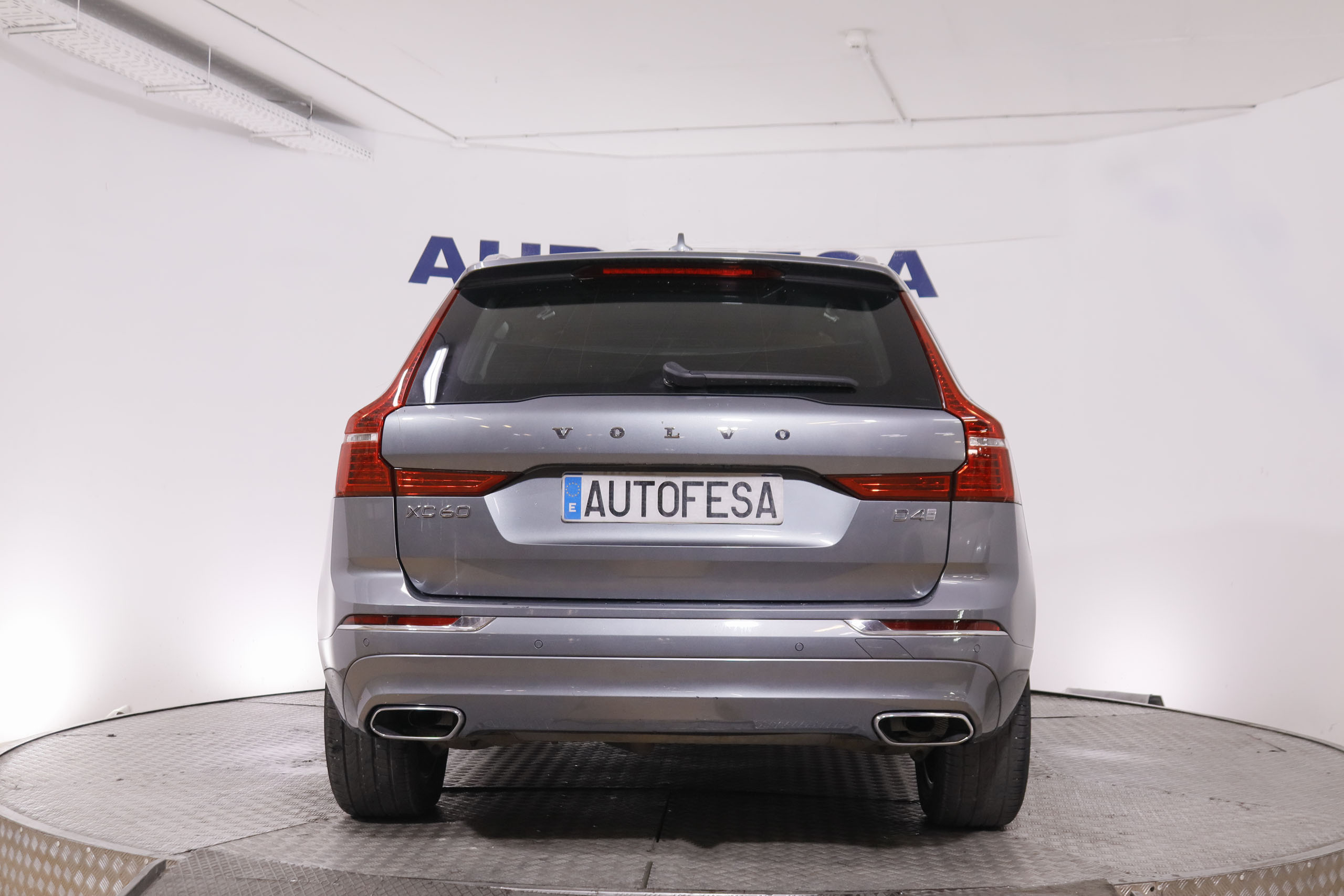 Volvo XC60 2.0 D4 Inscription 4x2 - foto 6