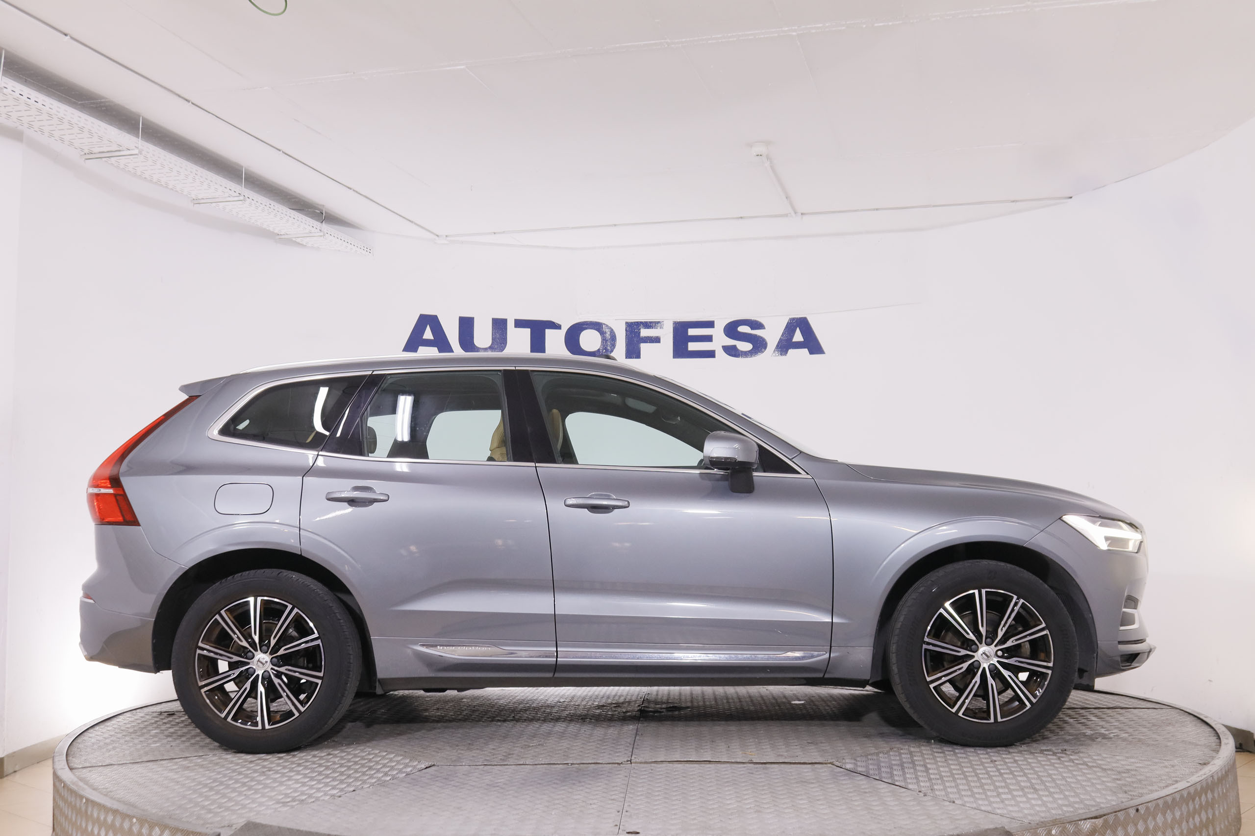 Volvo XC60 2.0 D4 Inscription 4x2 - foto 8