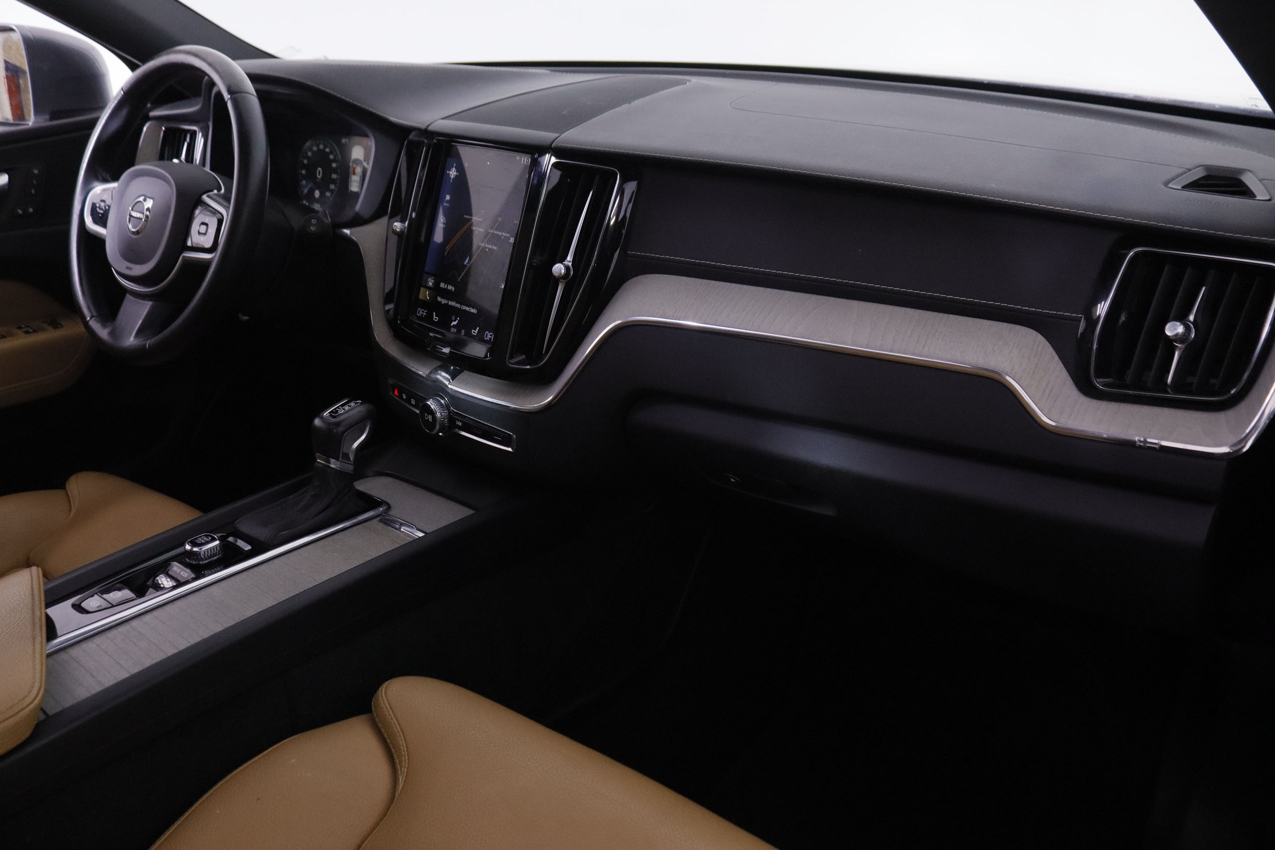 Volvo XC60 2.0 D4 Inscription 4x2 - foto 12