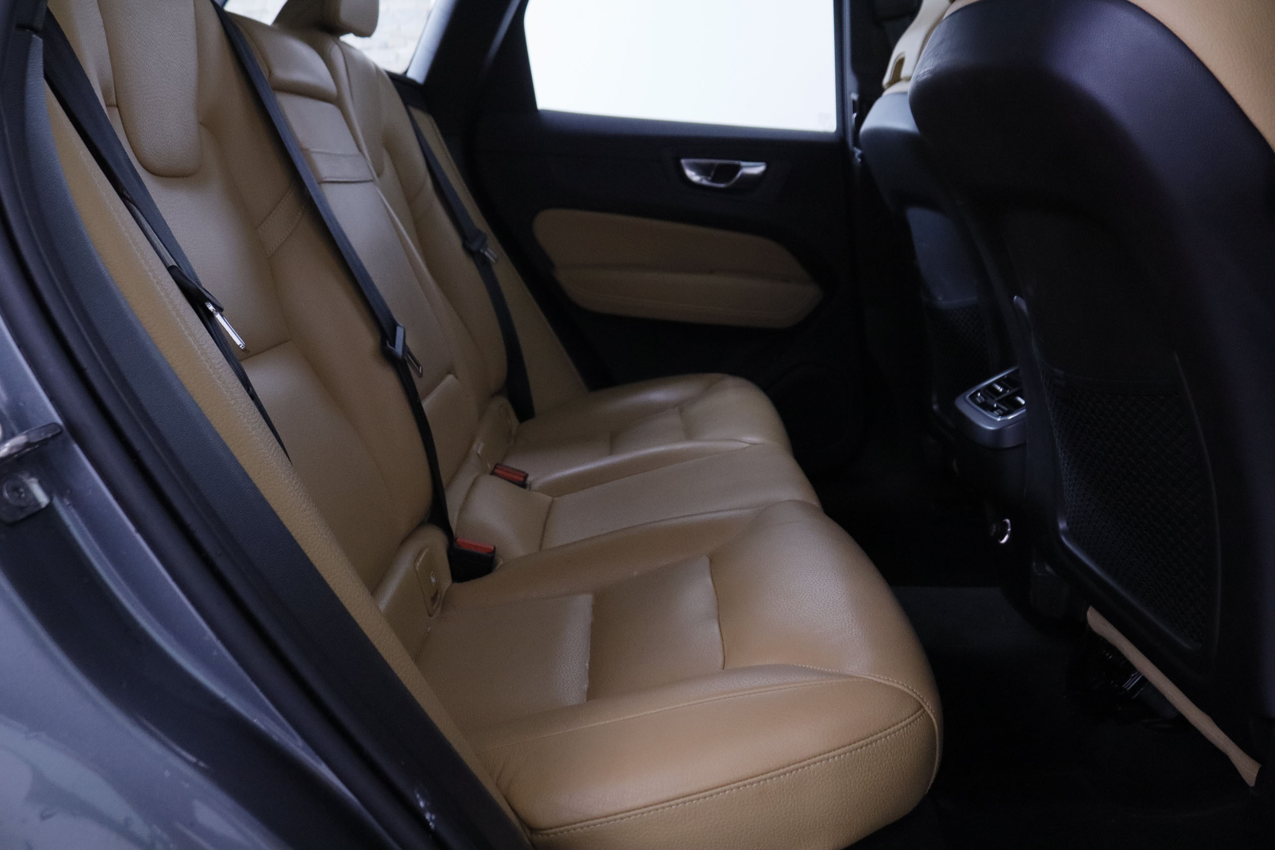 Volvo XC60 2.0 D4 Inscription 4x2 - foto 19