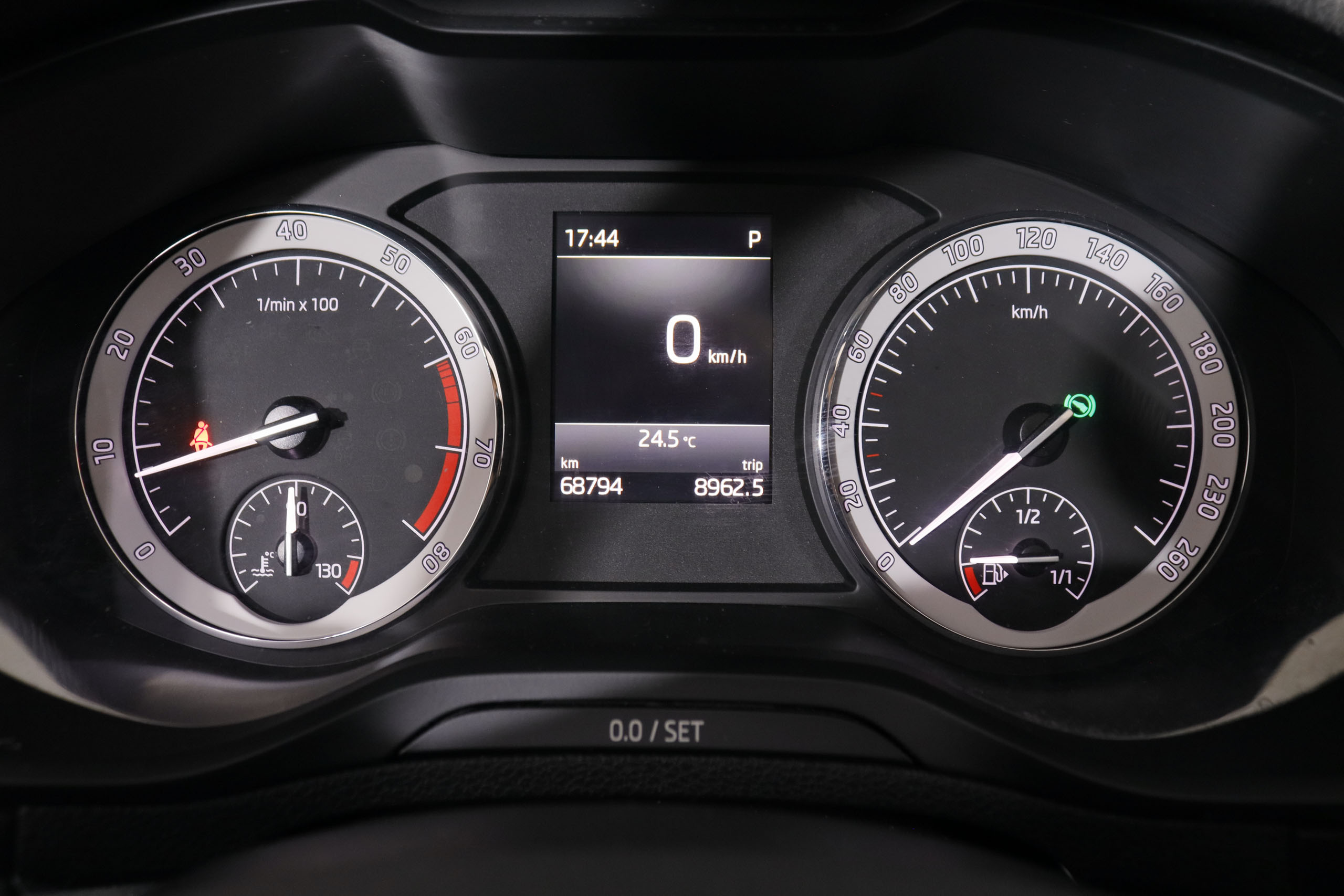 Škoda Karoq 1.5 TSI Ambition DSG - foto 16