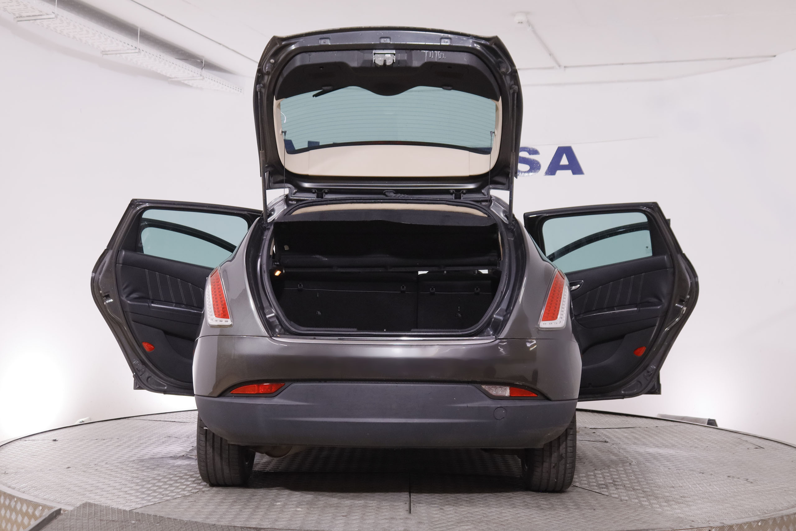 Lancia Delta 1.6 MultiJet Platino - foto 8