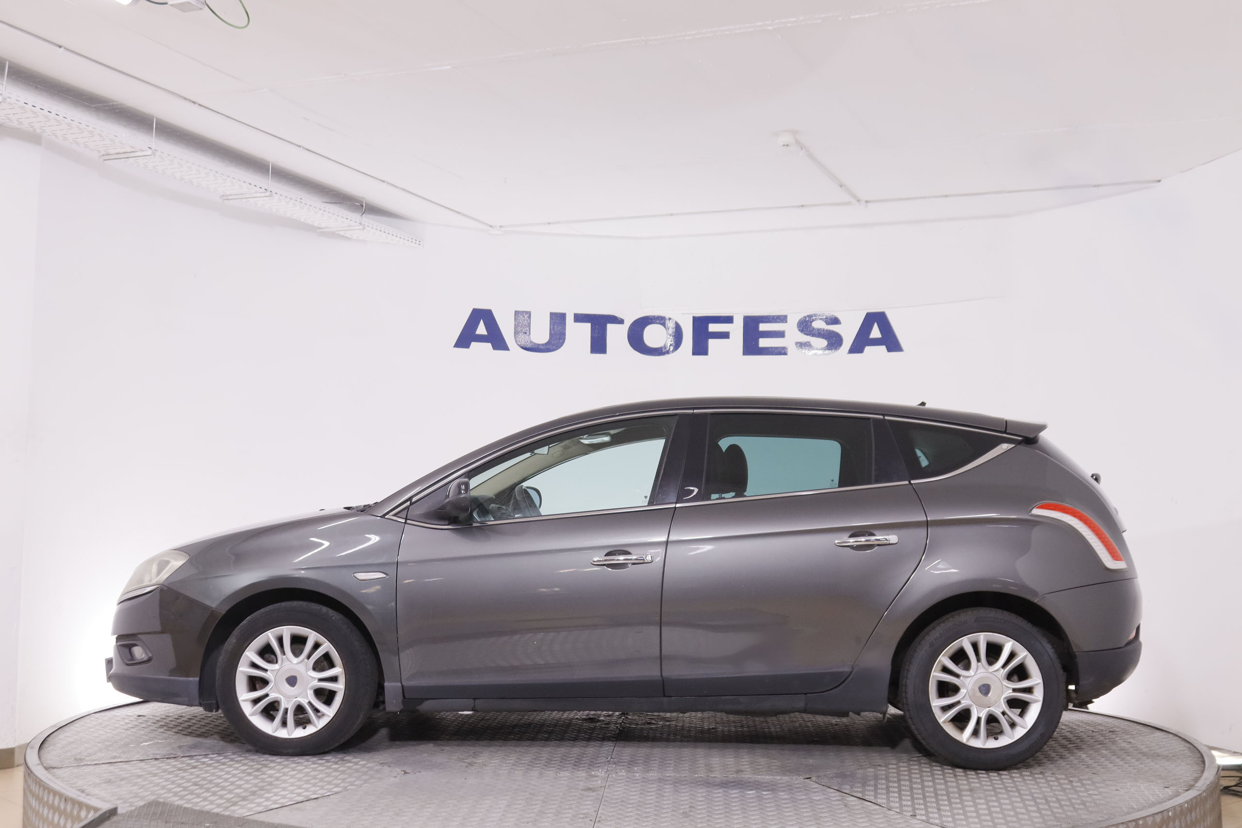 Lancia Delta 1.6 MultiJet Platino - foto 4