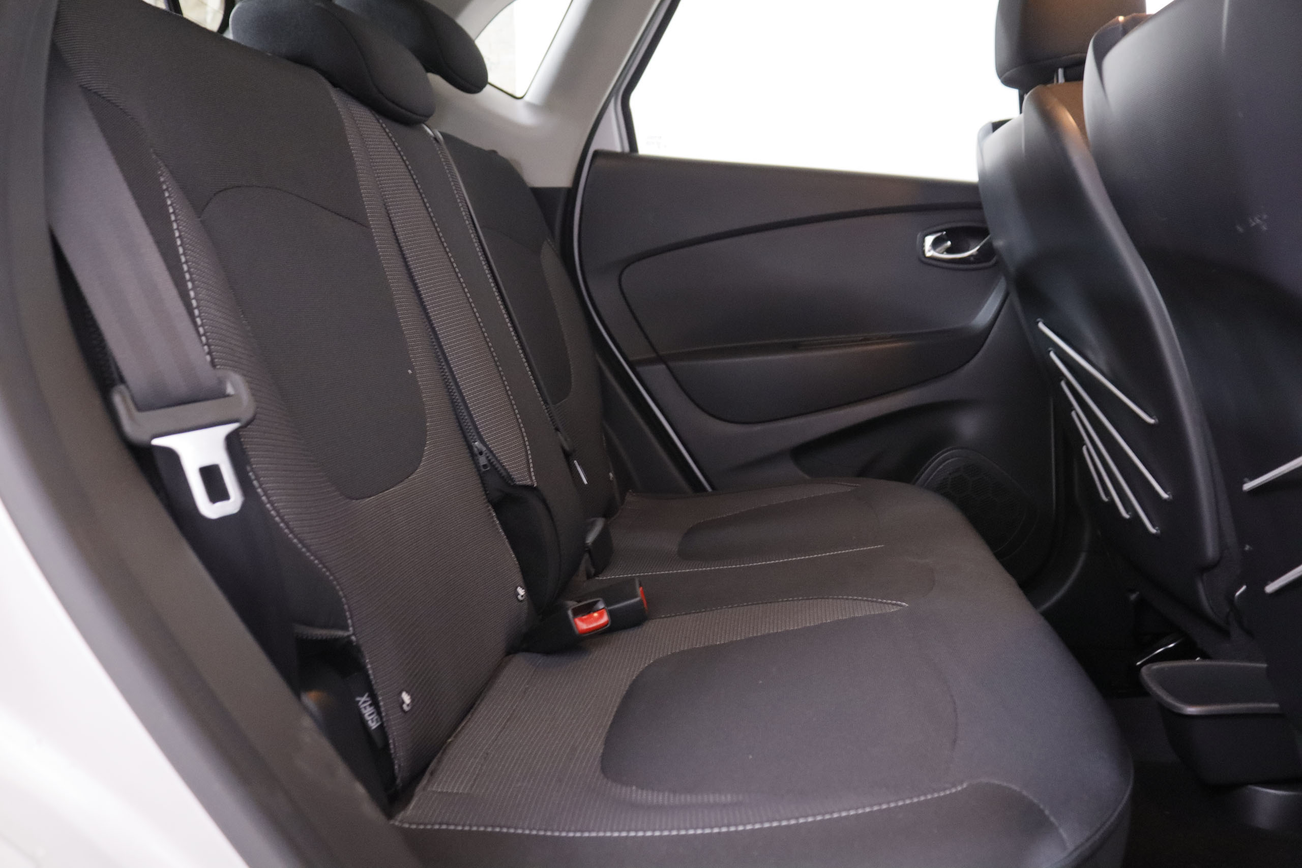 Renault Captur 1.5 dCi Energy Intens - foto 18