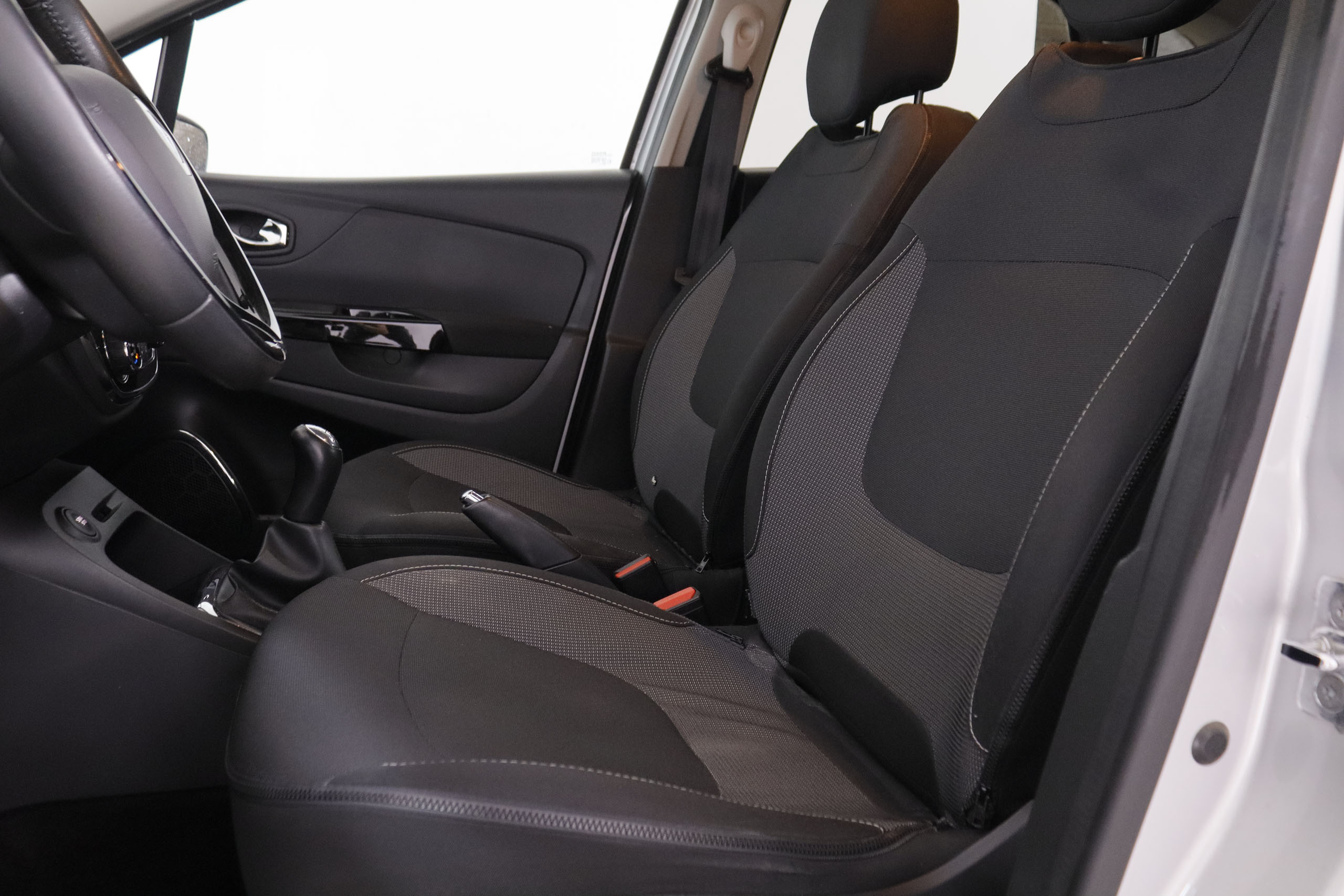 Renault Captur 1.5 dCi Energy Intens - foto 16