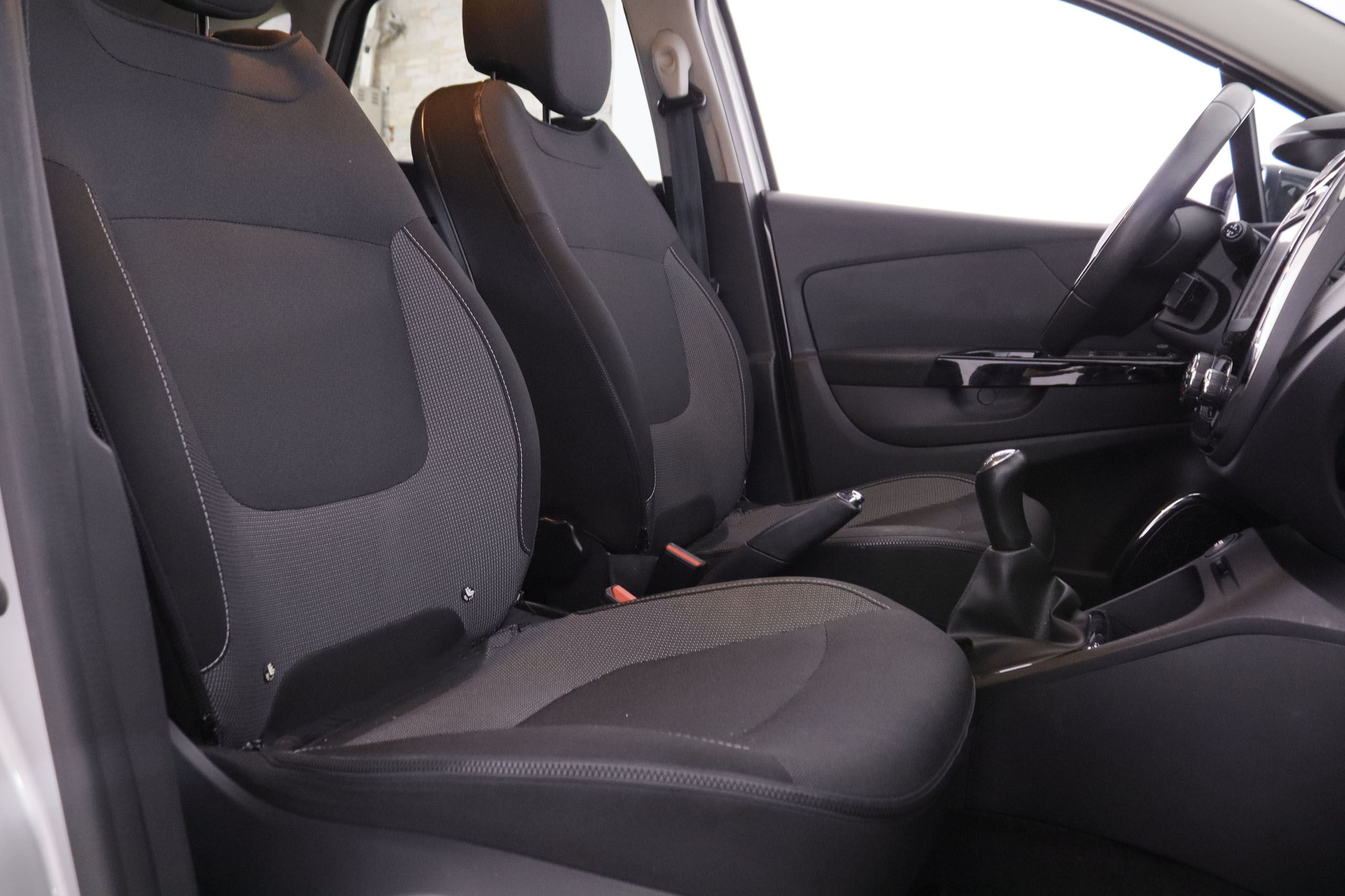 Renault Captur 1.5 dCi Energy Intens - foto 17