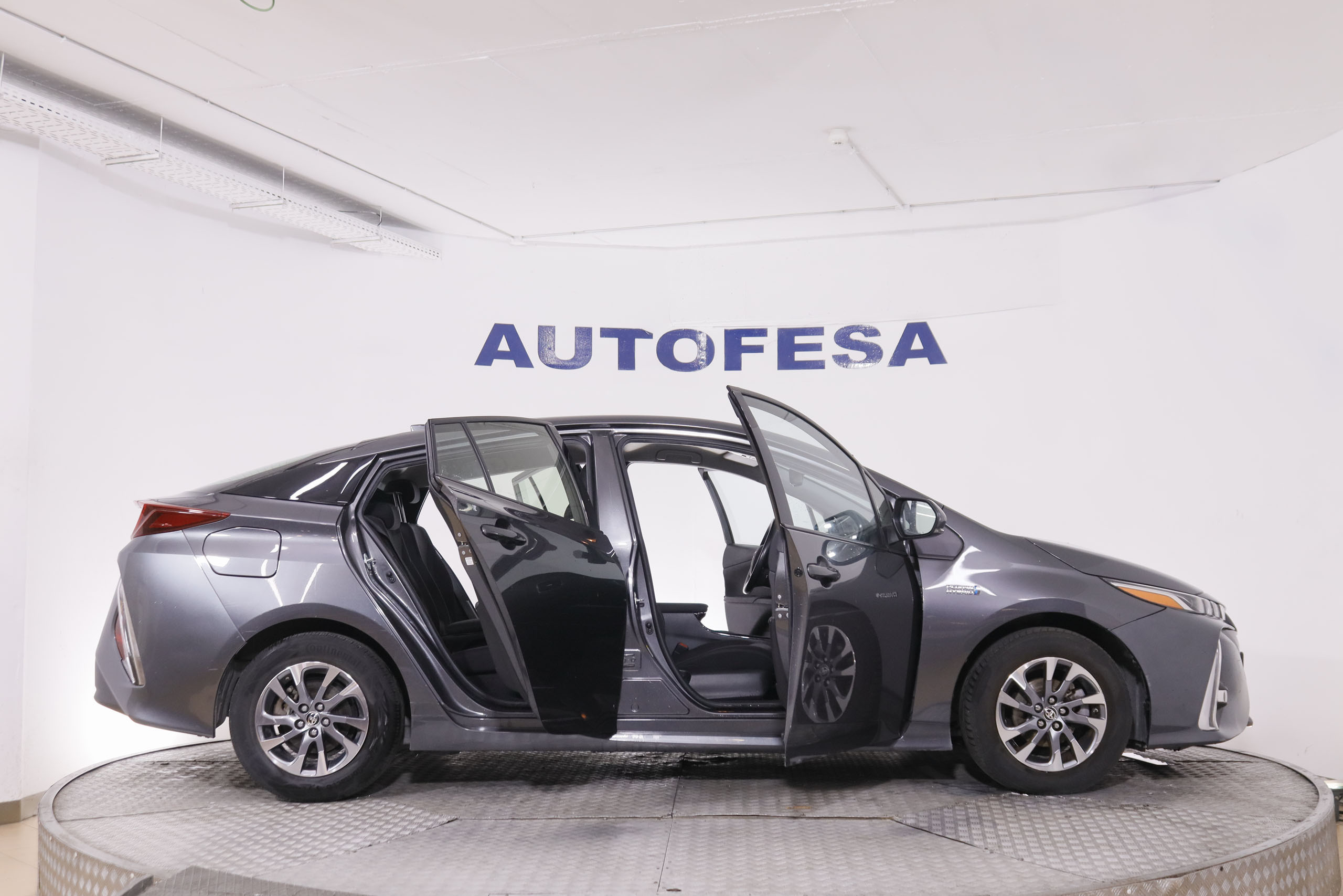 Toyota Prius Plug-IN PHV Advance - foto 10