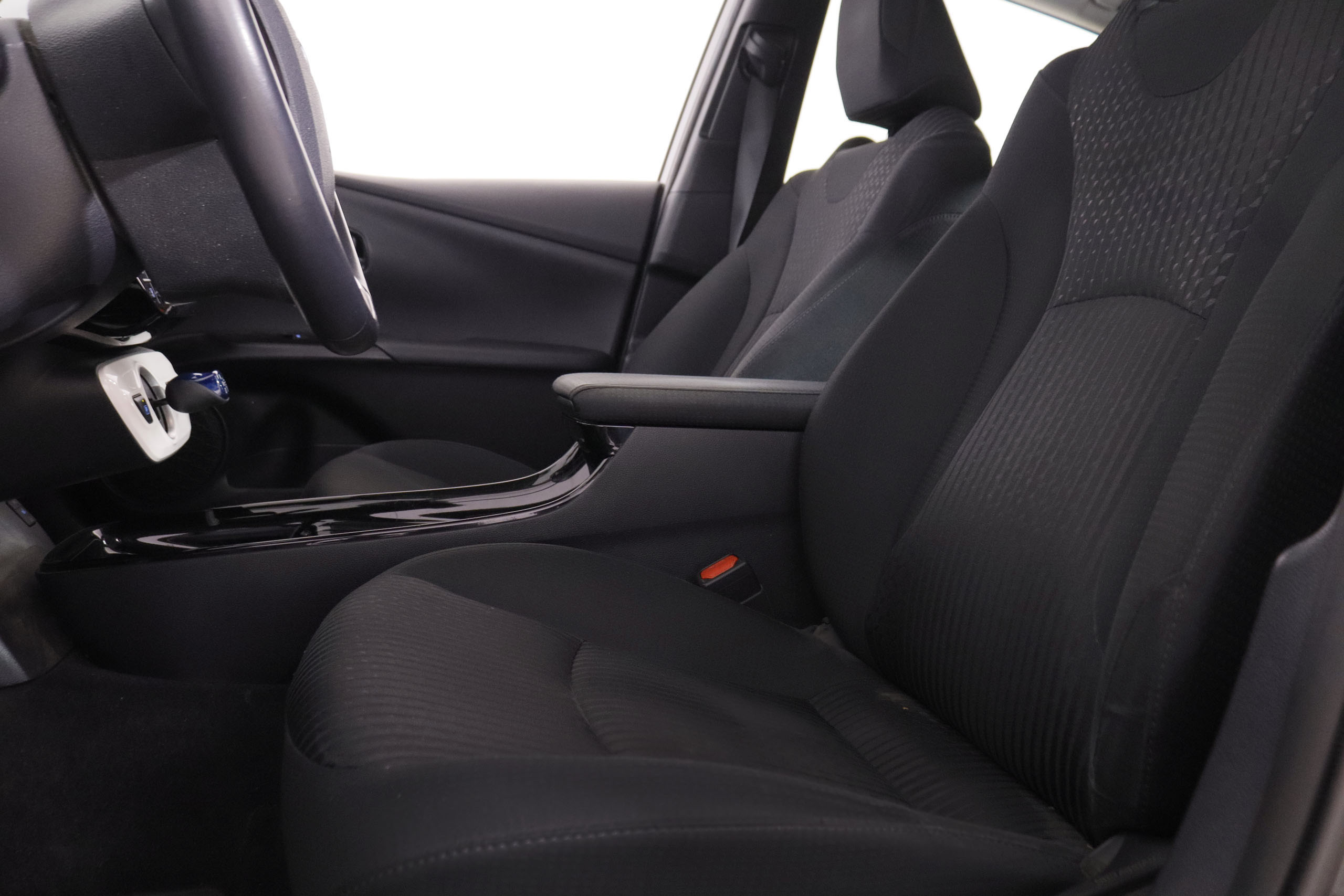 Toyota Prius Plug-IN PHV Advance - foto 22
