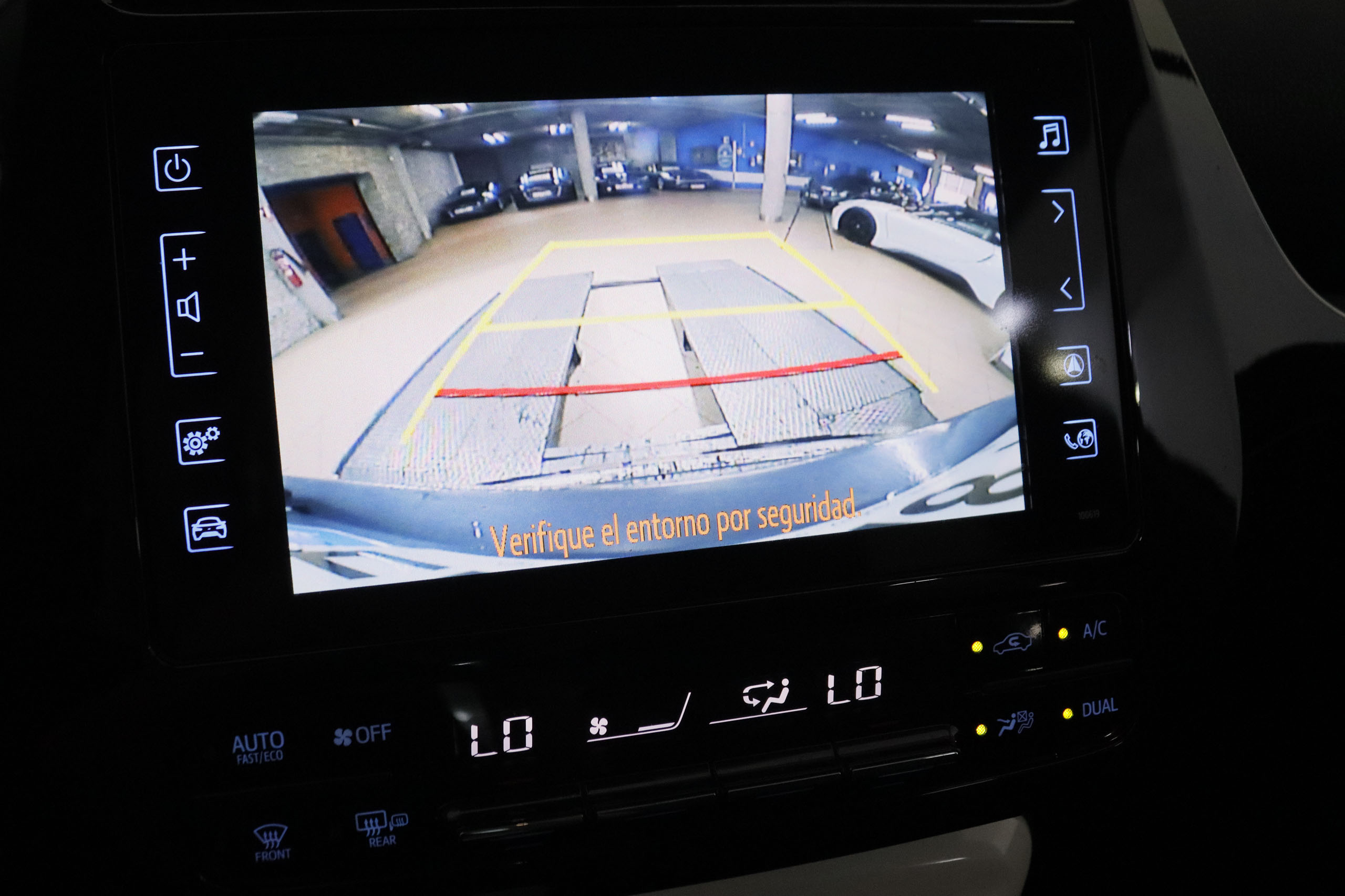 Toyota Prius Plug-IN PHV Advance - foto 19