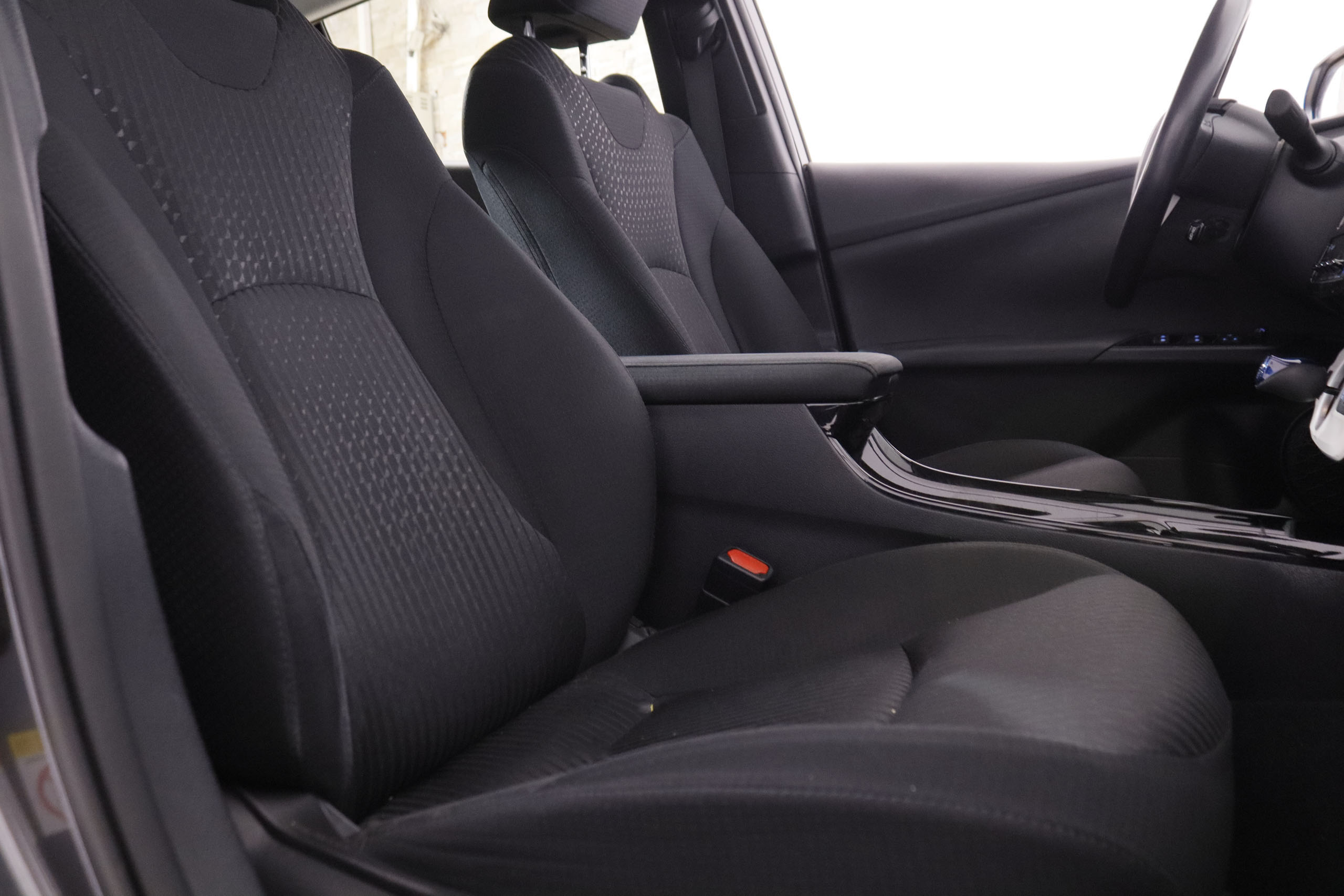 Toyota Prius Plug-IN PHV Advance - foto 23