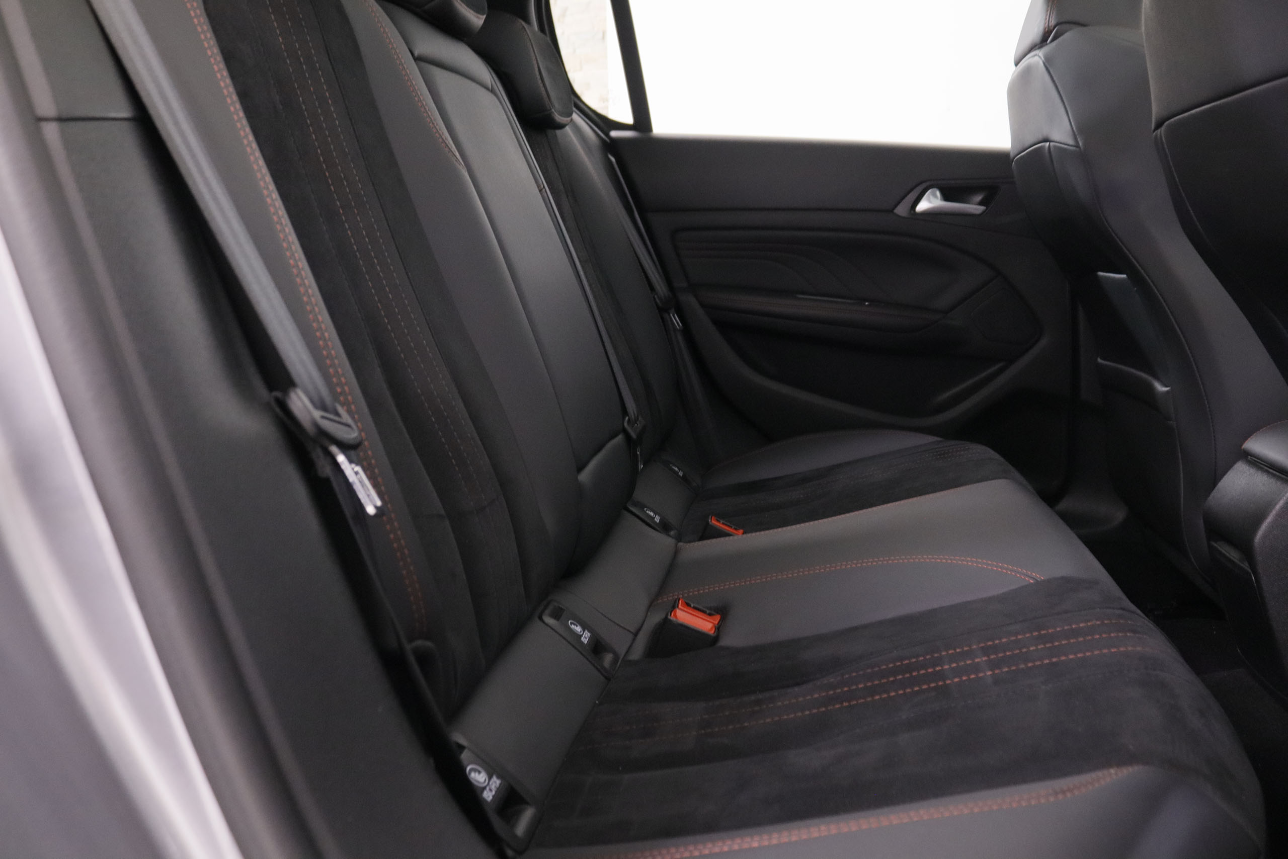 Peugeot 308 1.6 GTI By Sport - foto 23
