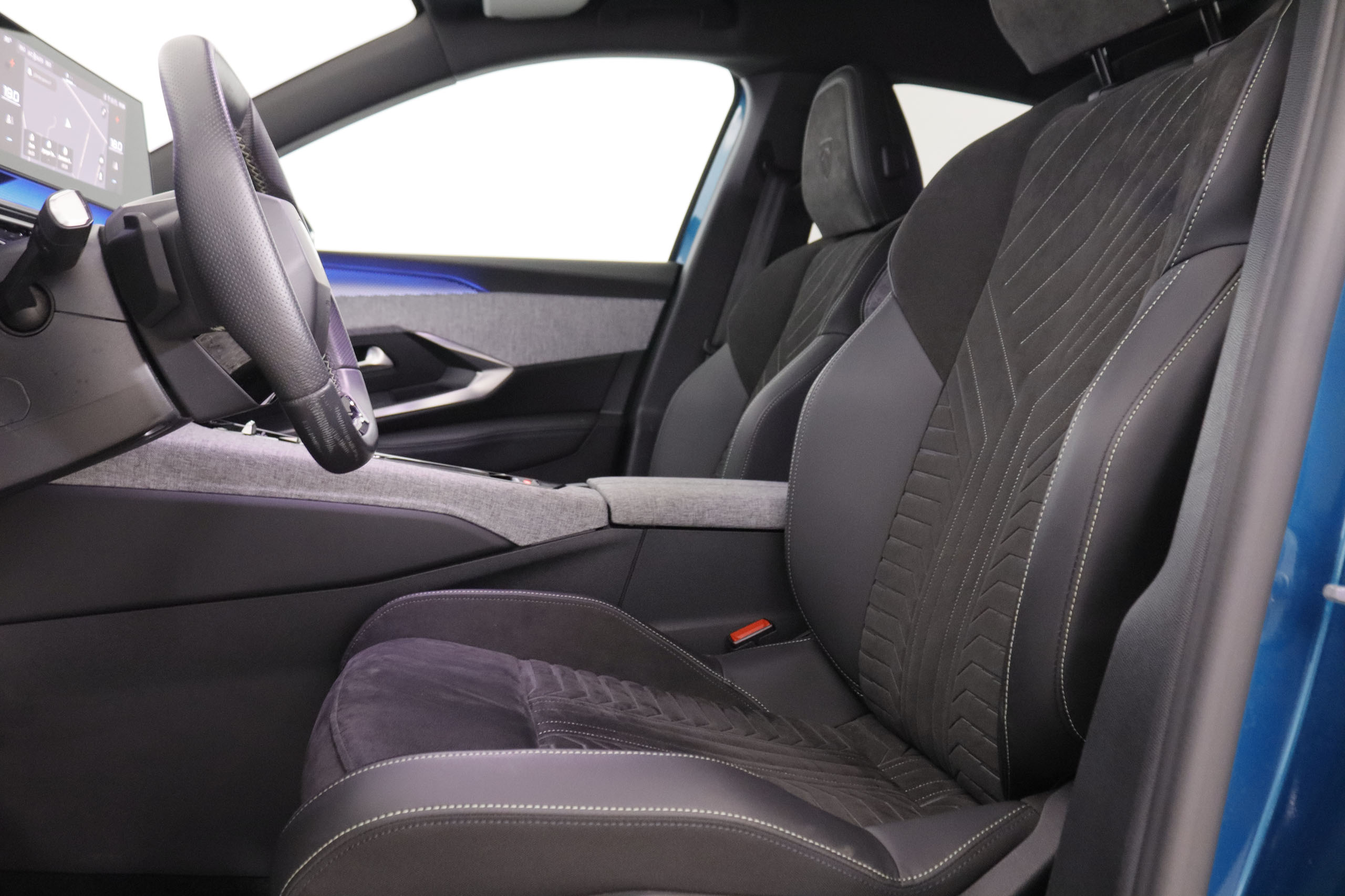 Peugeot 3008 Hybrid GT - foto 23