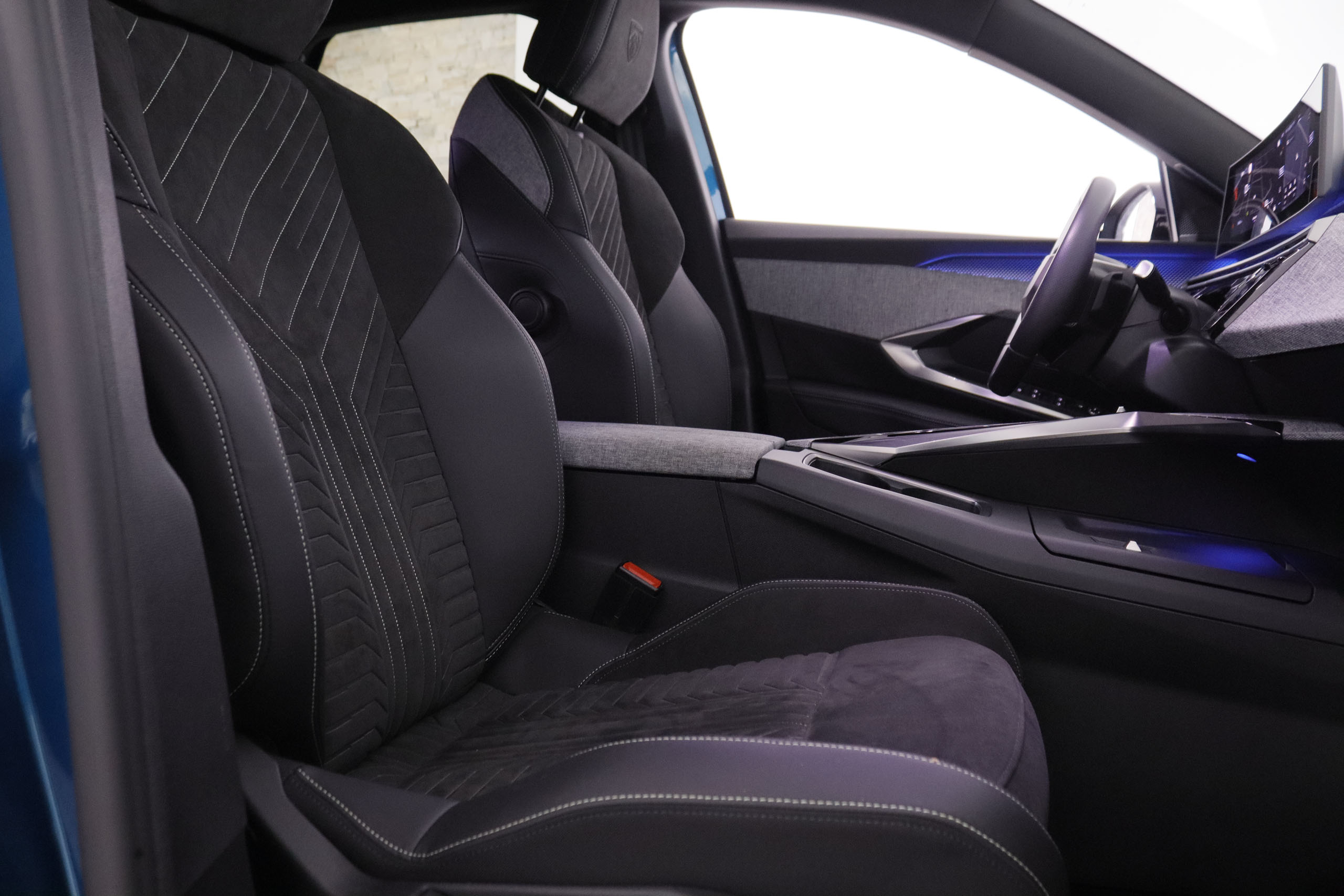 Peugeot 3008 Hybrid GT - foto 24