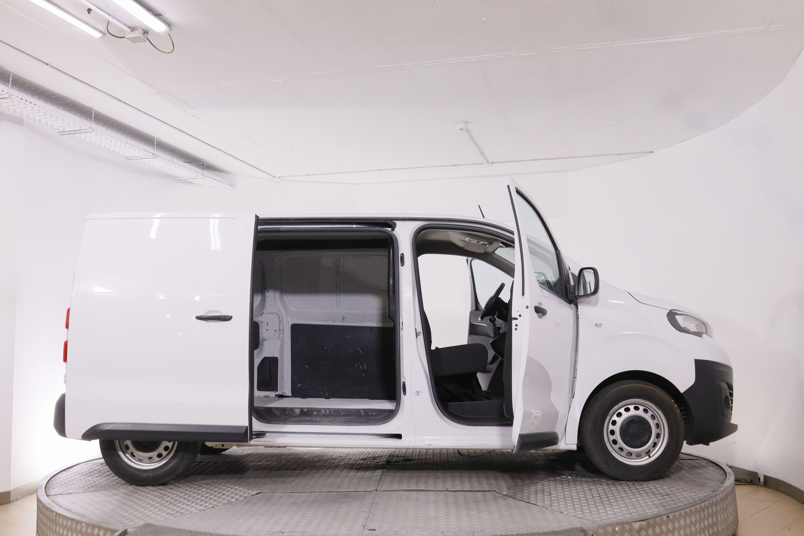 Peugeot Expert 1.5 BlueHDi Standard - foto 8