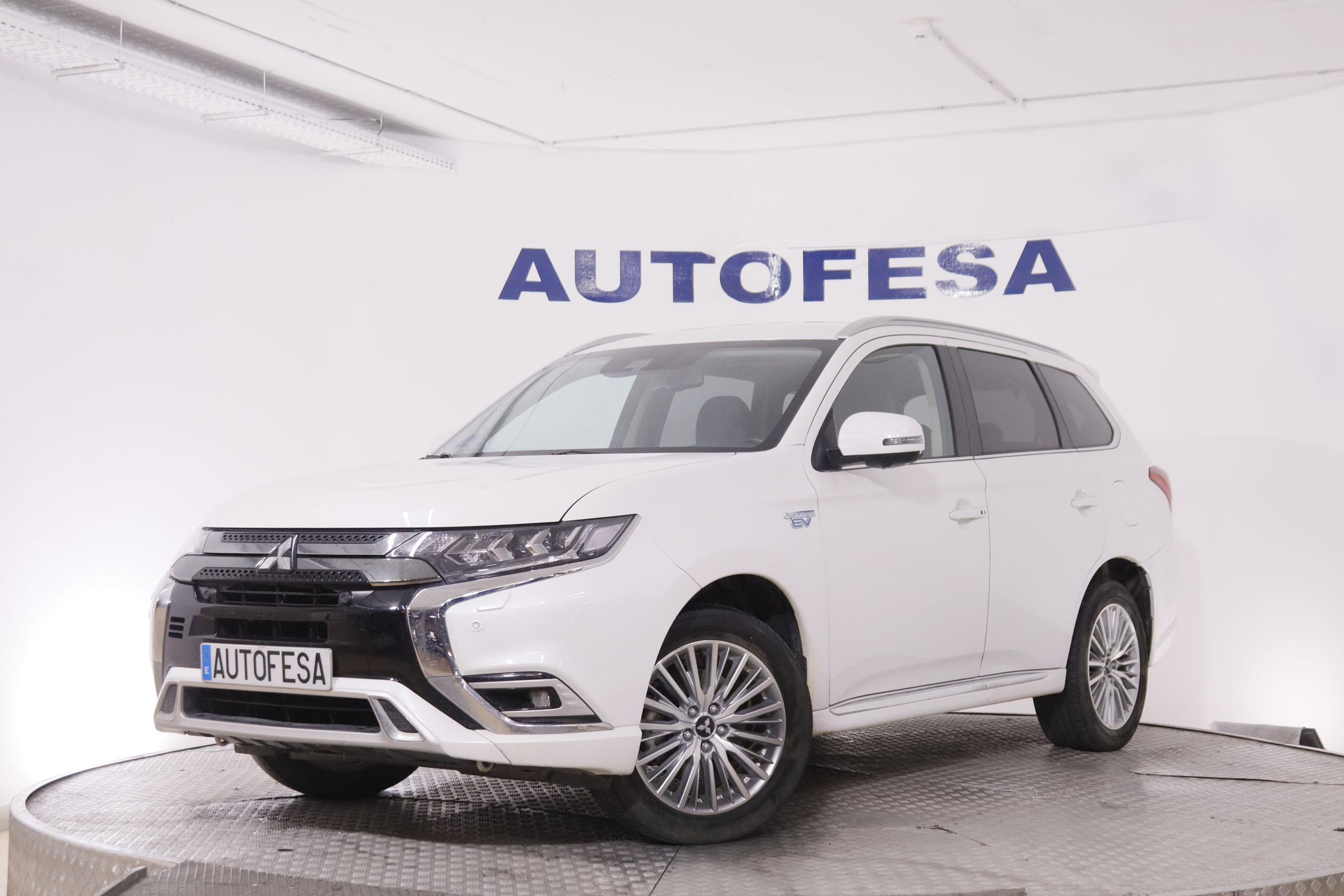 Mitsubishi Outlander PHEV Kaiteki AWD
